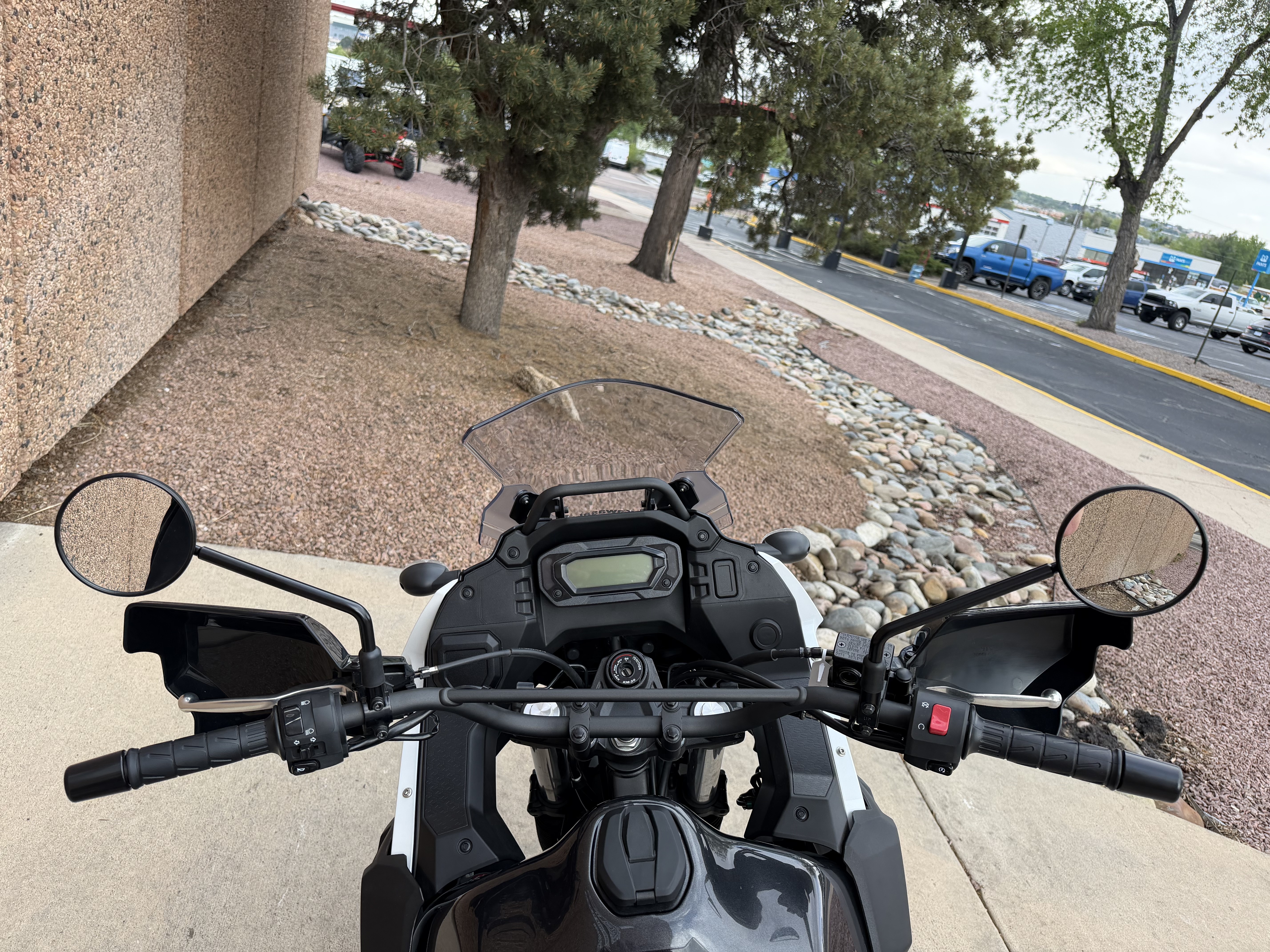 2025 Kawasaki KLR®650 S ABS 5