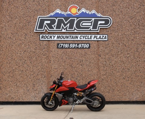 2025 Ducati Streetfighter V2 S — photo 1 of 19
