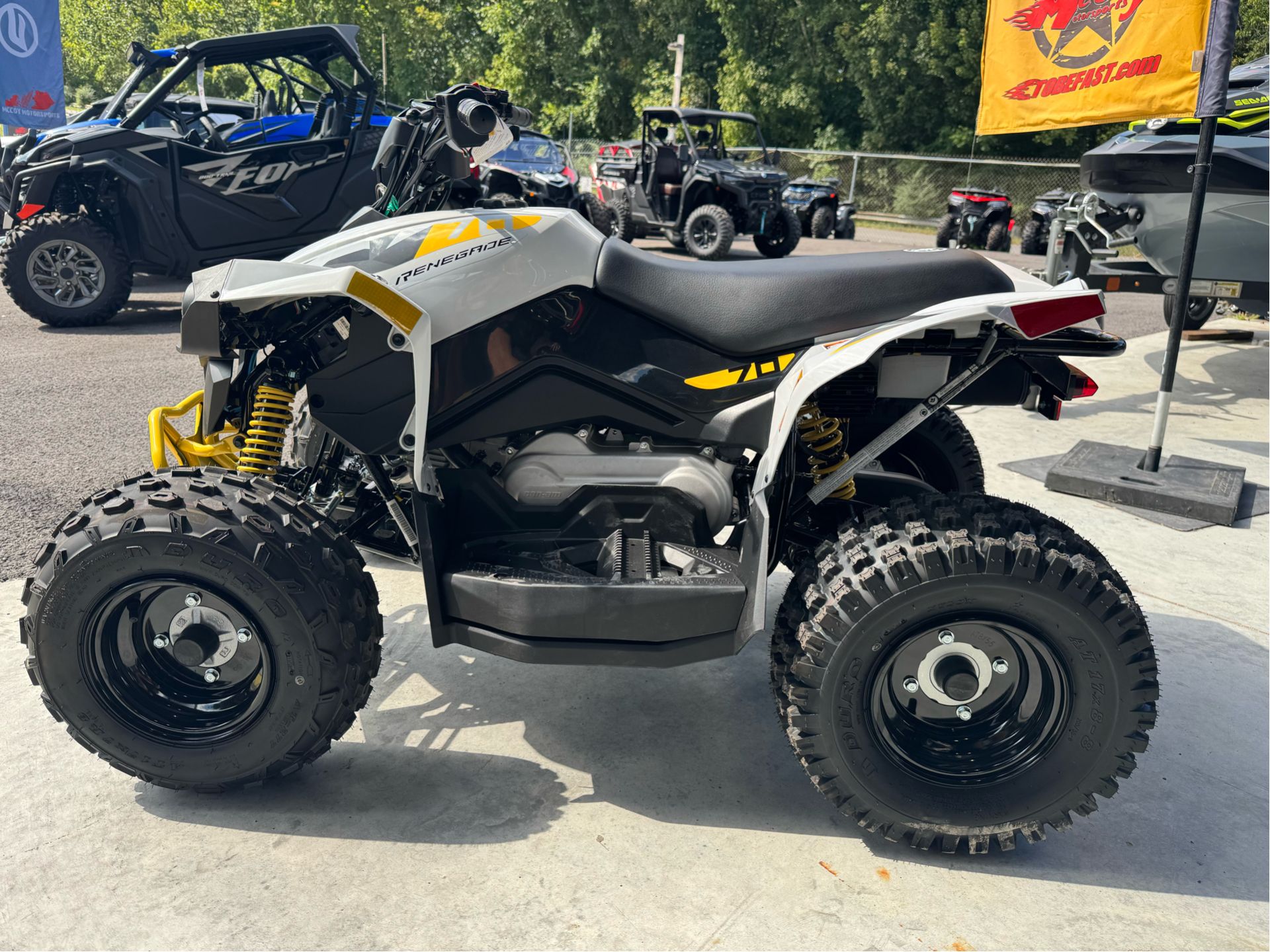2026 Can-Am™ Renegade 70 EFI 1