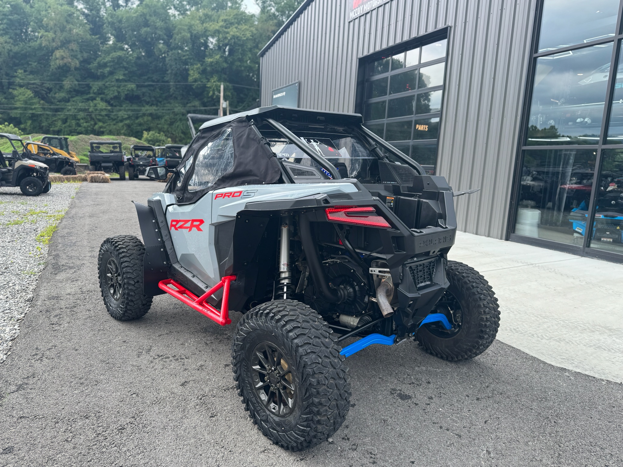2025 Polaris RZR photo 9