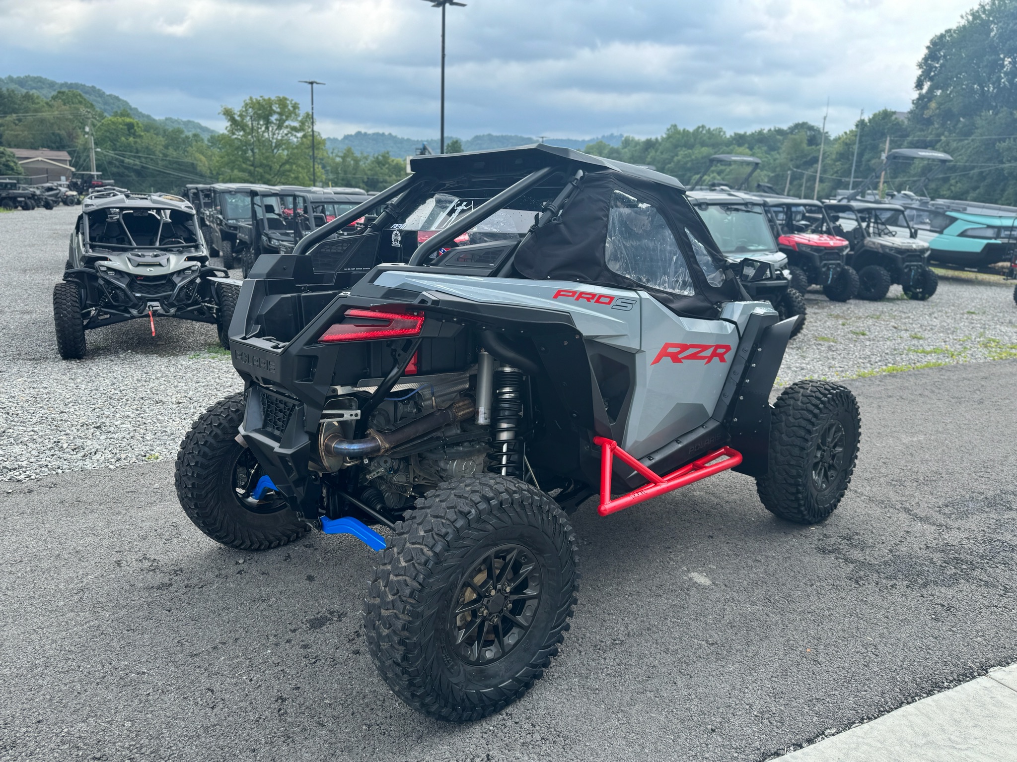 2025 Polaris RZR photo 5