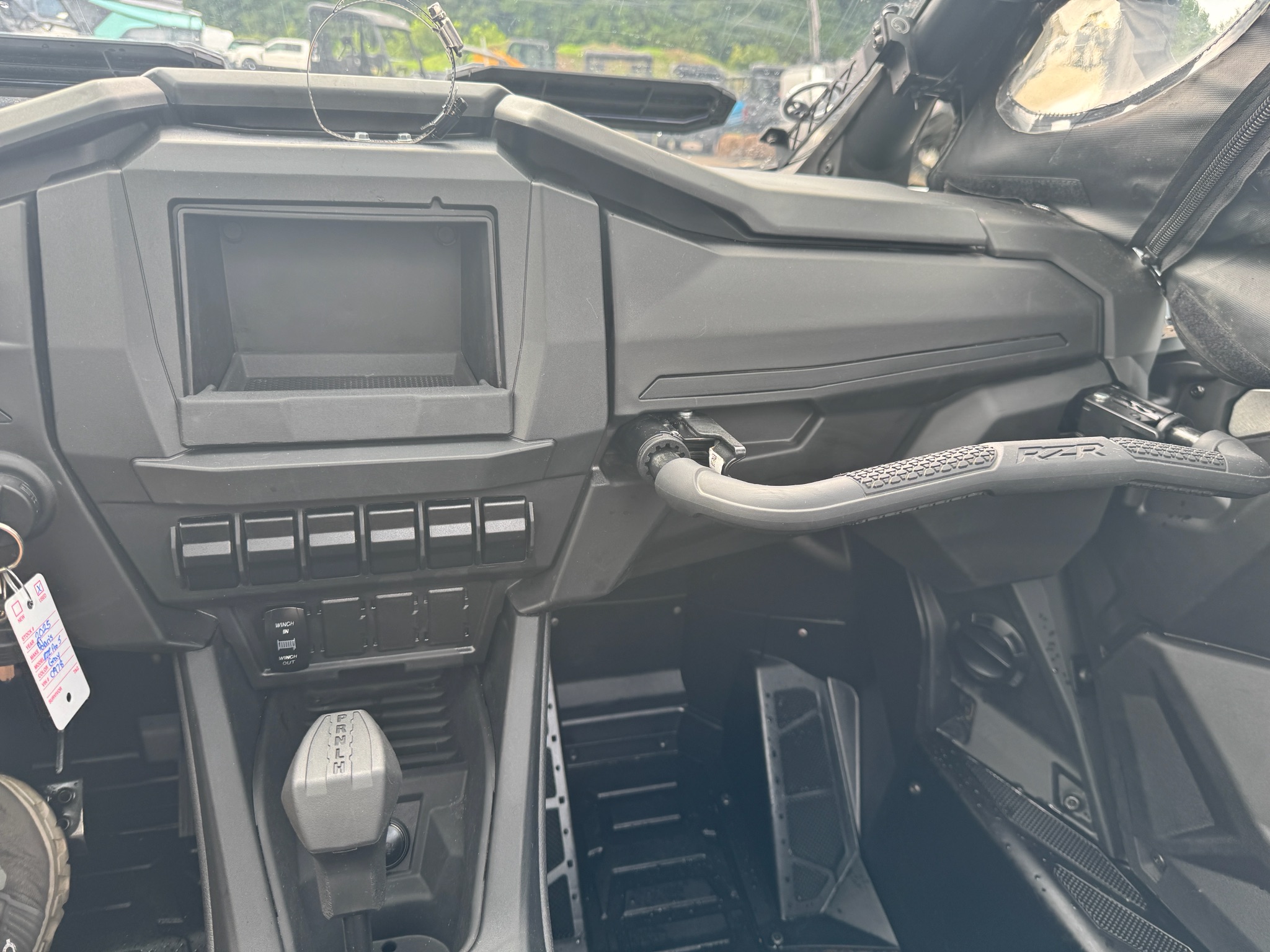 2025 Polaris RZR photo 7
