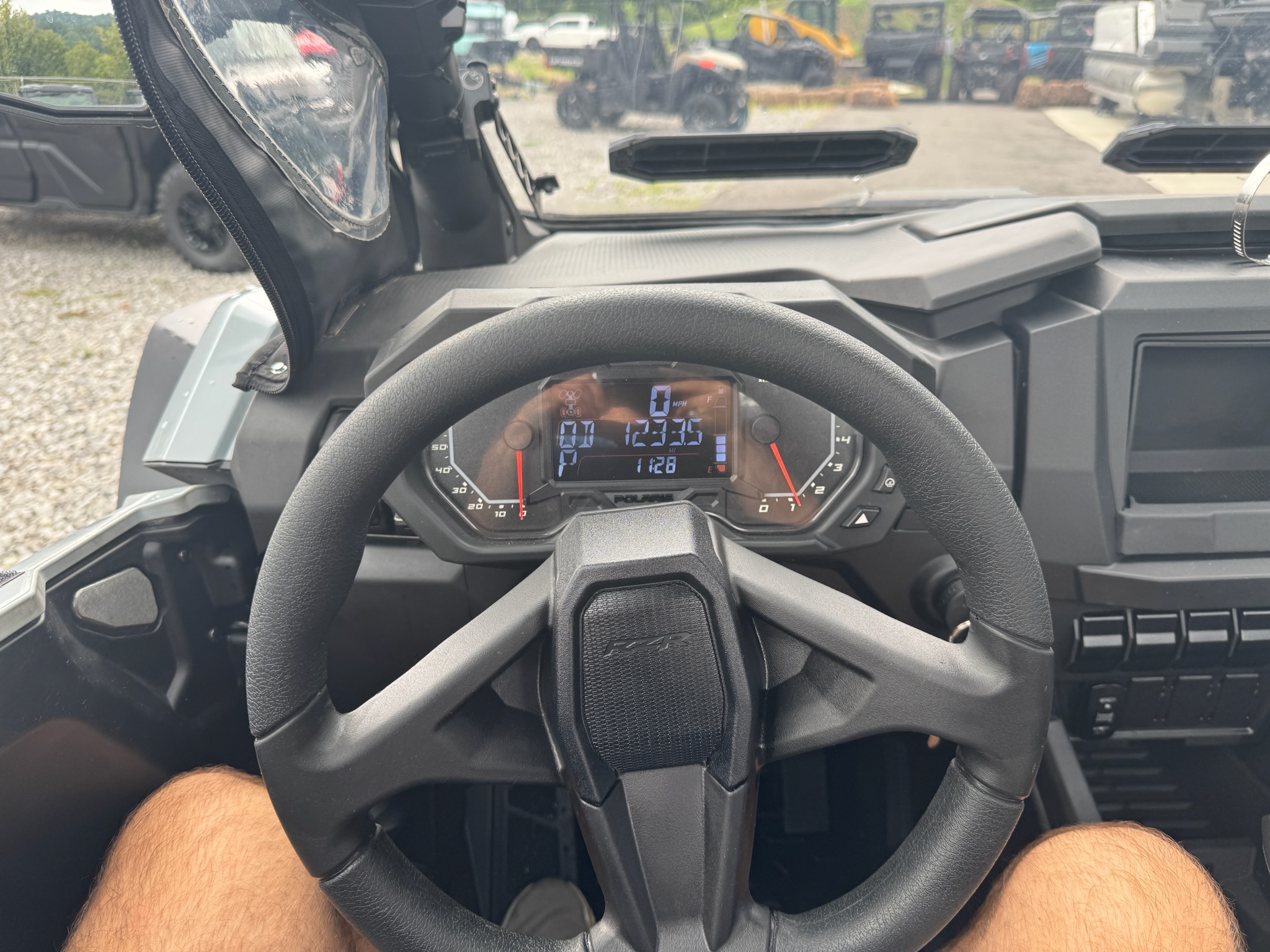 2025 Polaris RZR photo 3