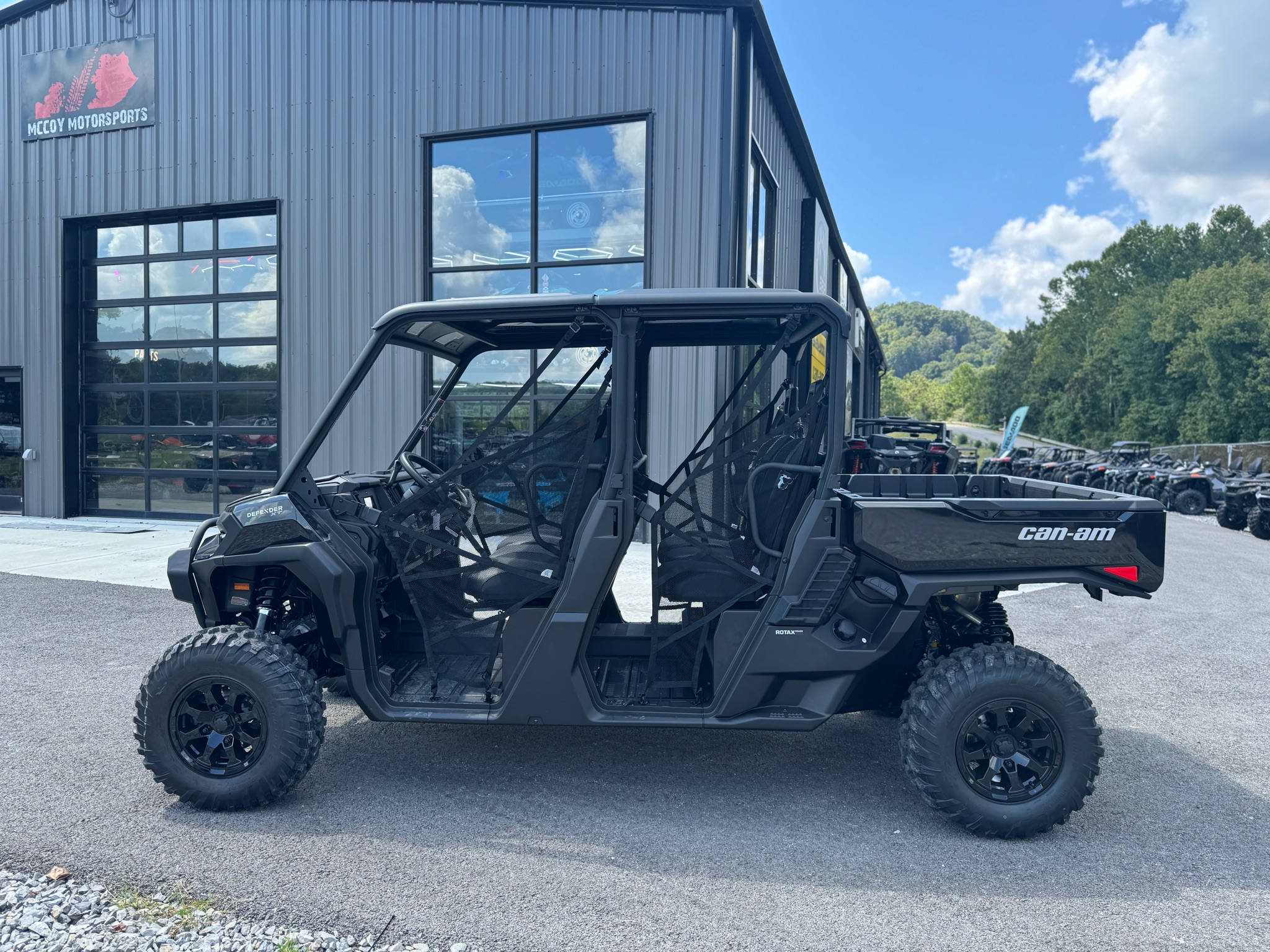 2026 Can-Am™ Defender MAX XT HD11 with 10.25 in. touchscreen di 2