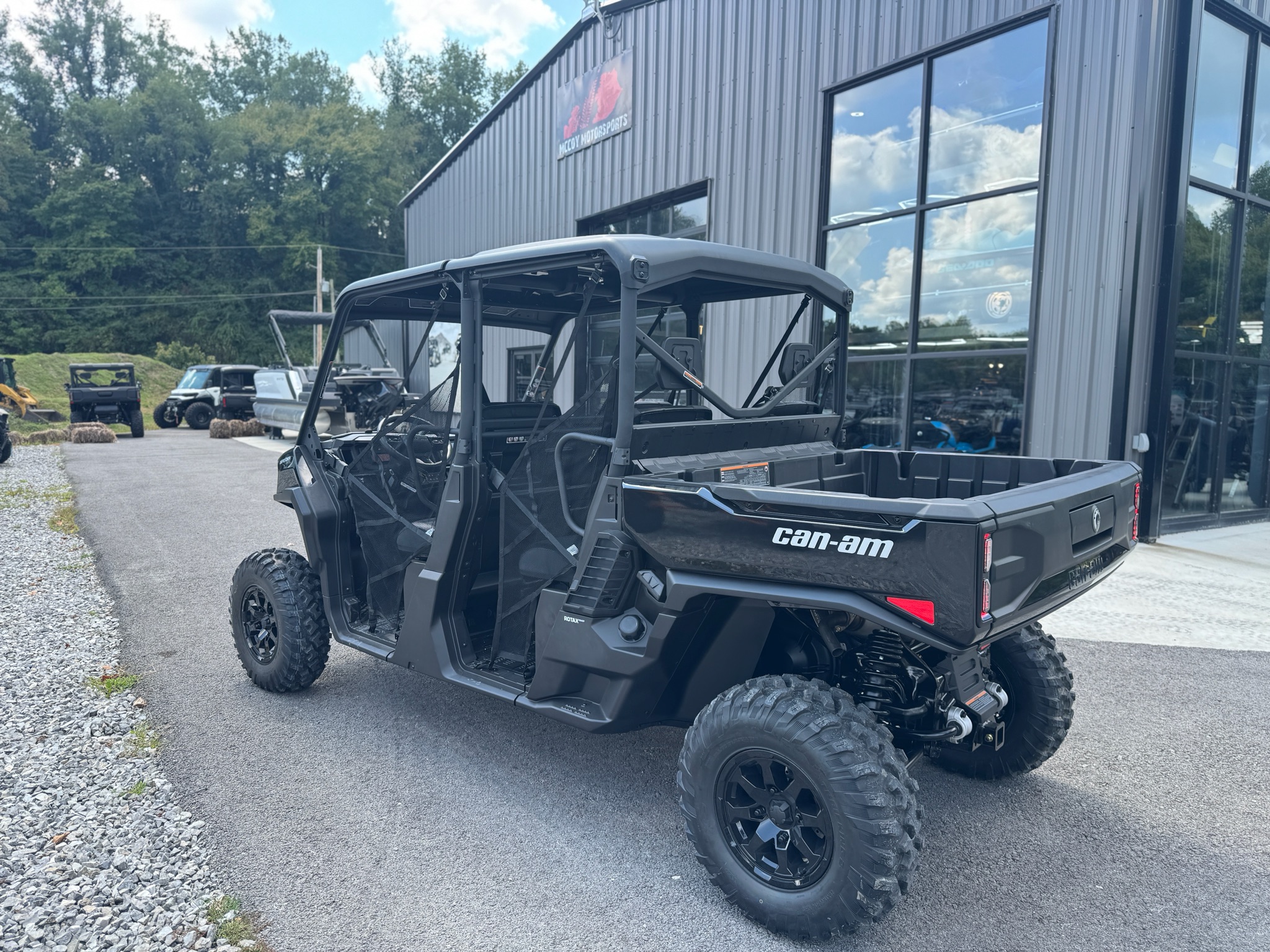 2026 Can-Am™ Defender MAX XT HD11 with 10.25 in. touchscreen di 3