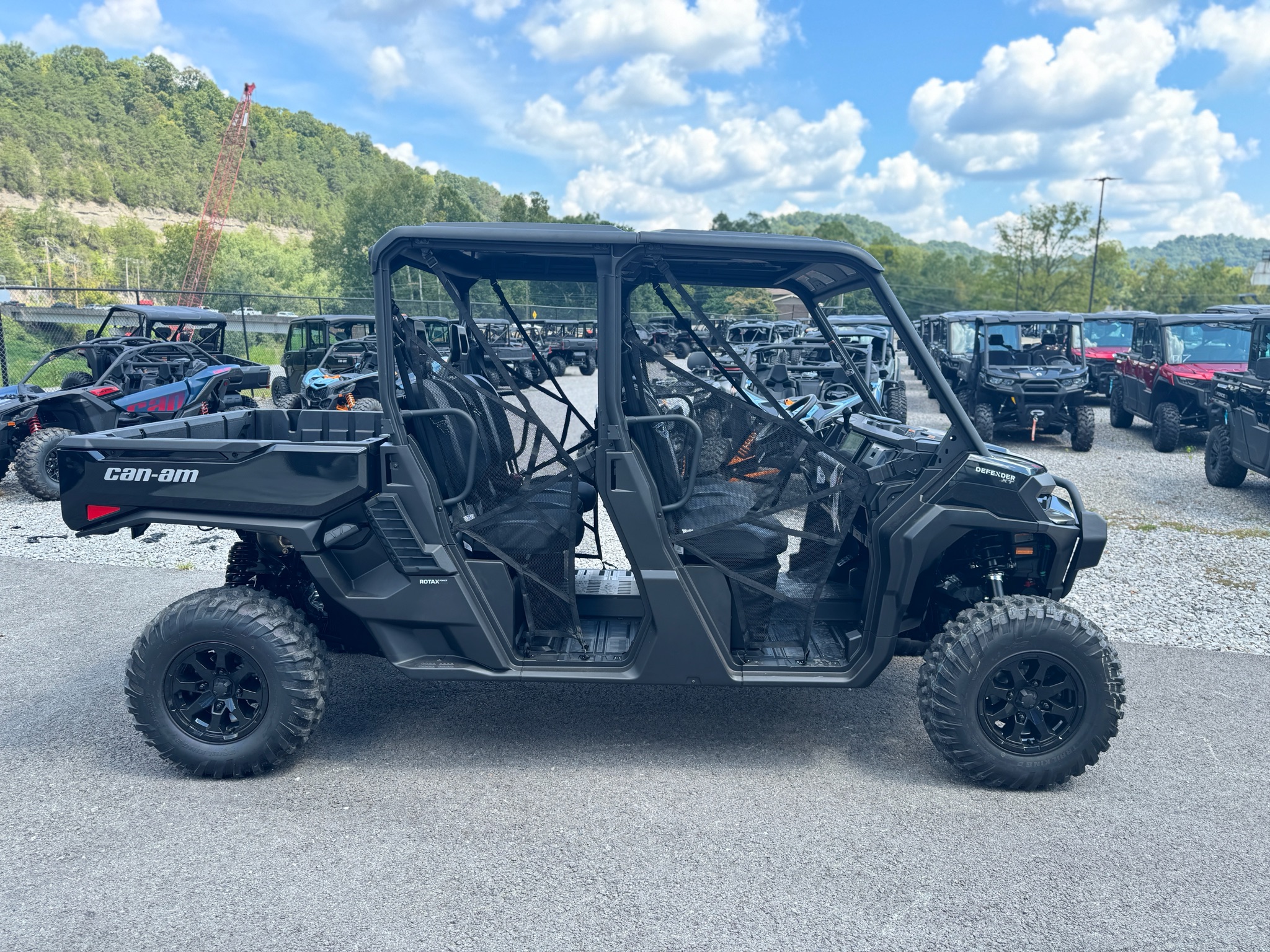 2026 Can-Am™ Defender MAX XT HD11 with 10.25 in. touchscreen di 6