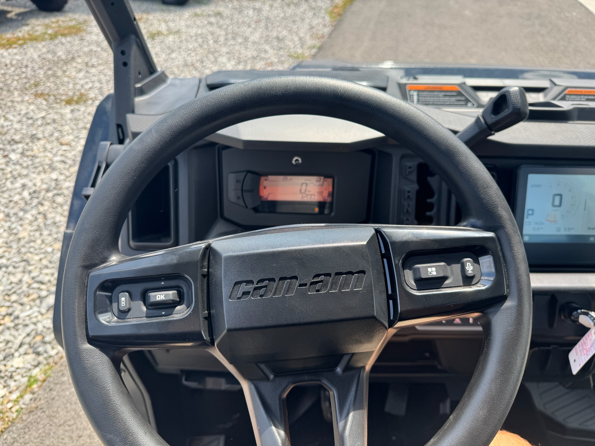 2026 Can-Am™ Defender MAX XT HD11 with 10.25 in. touchscreen di 9