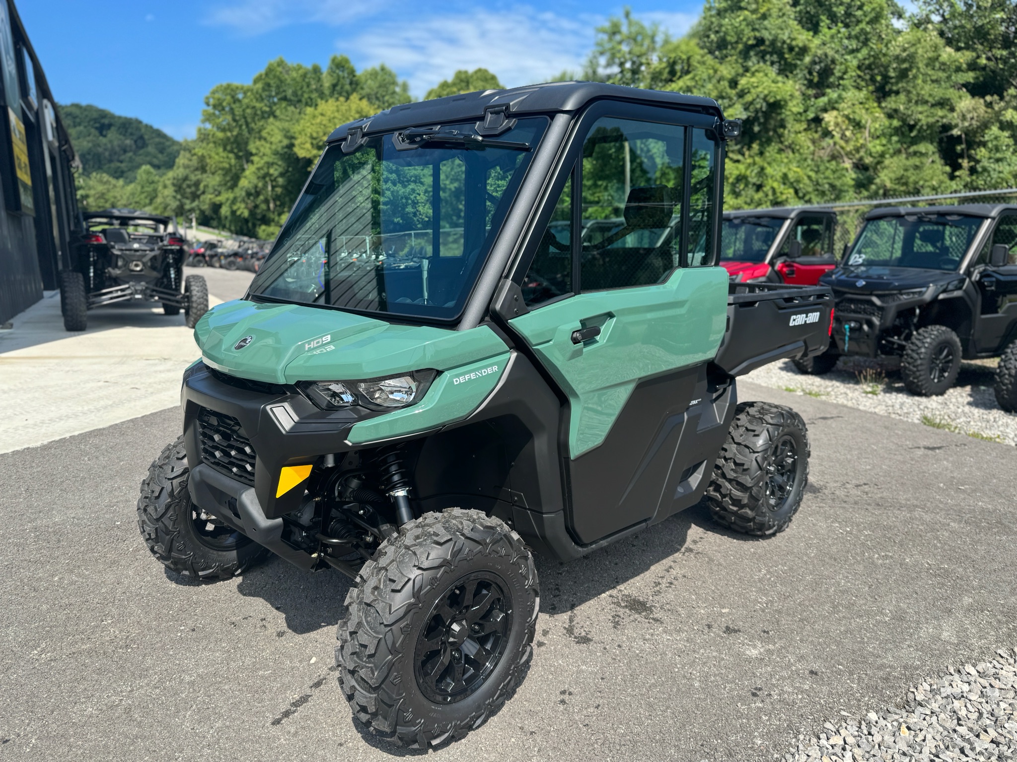 2026 Can-Am™ Defender DPS CAB 1