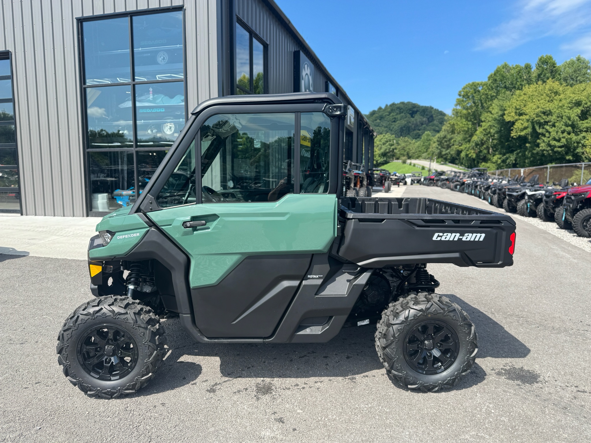 2026 Can-Am™ Defender DPS CAB 2