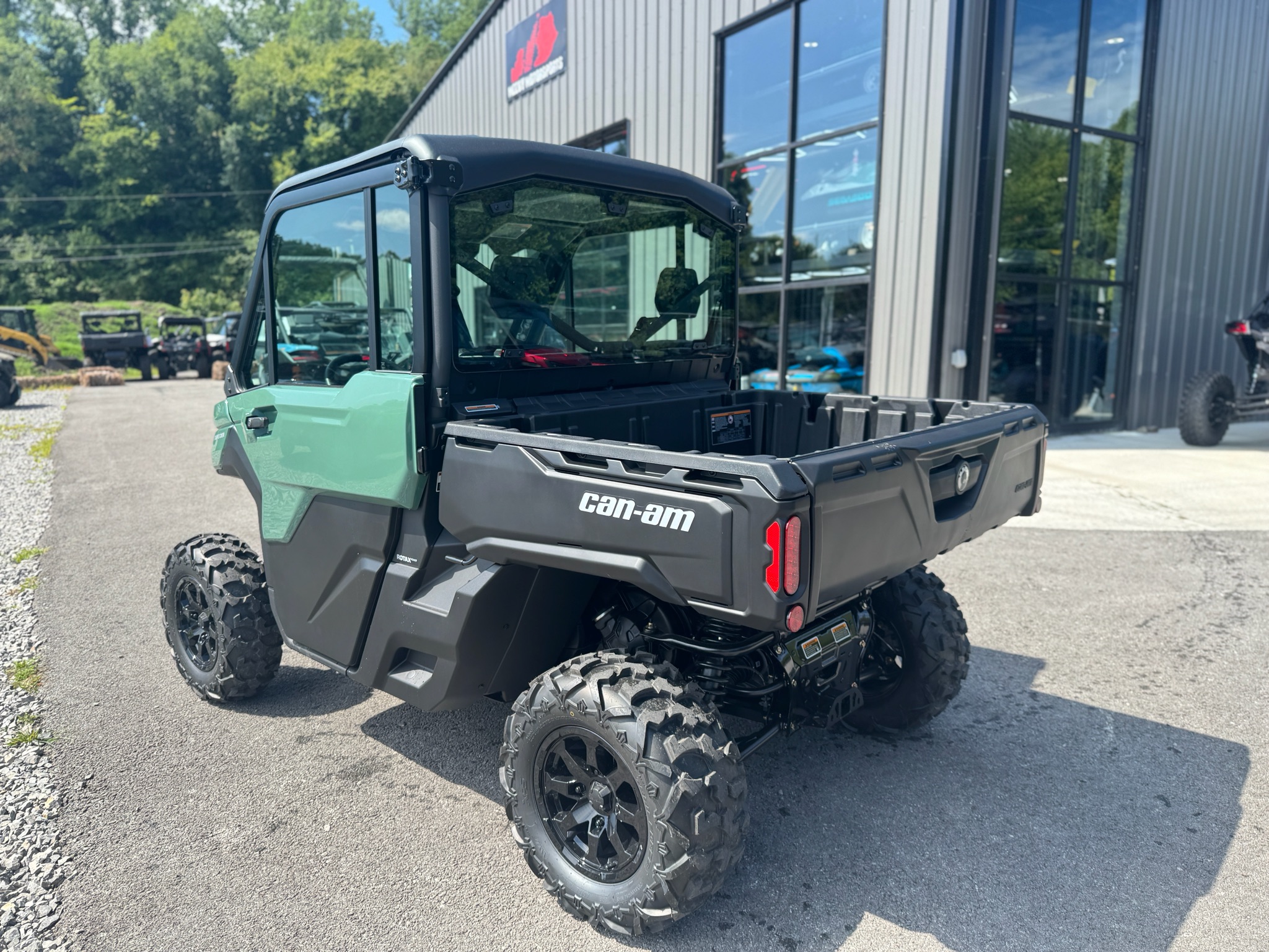 2026 Can-Am™ Defender DPS CAB 3