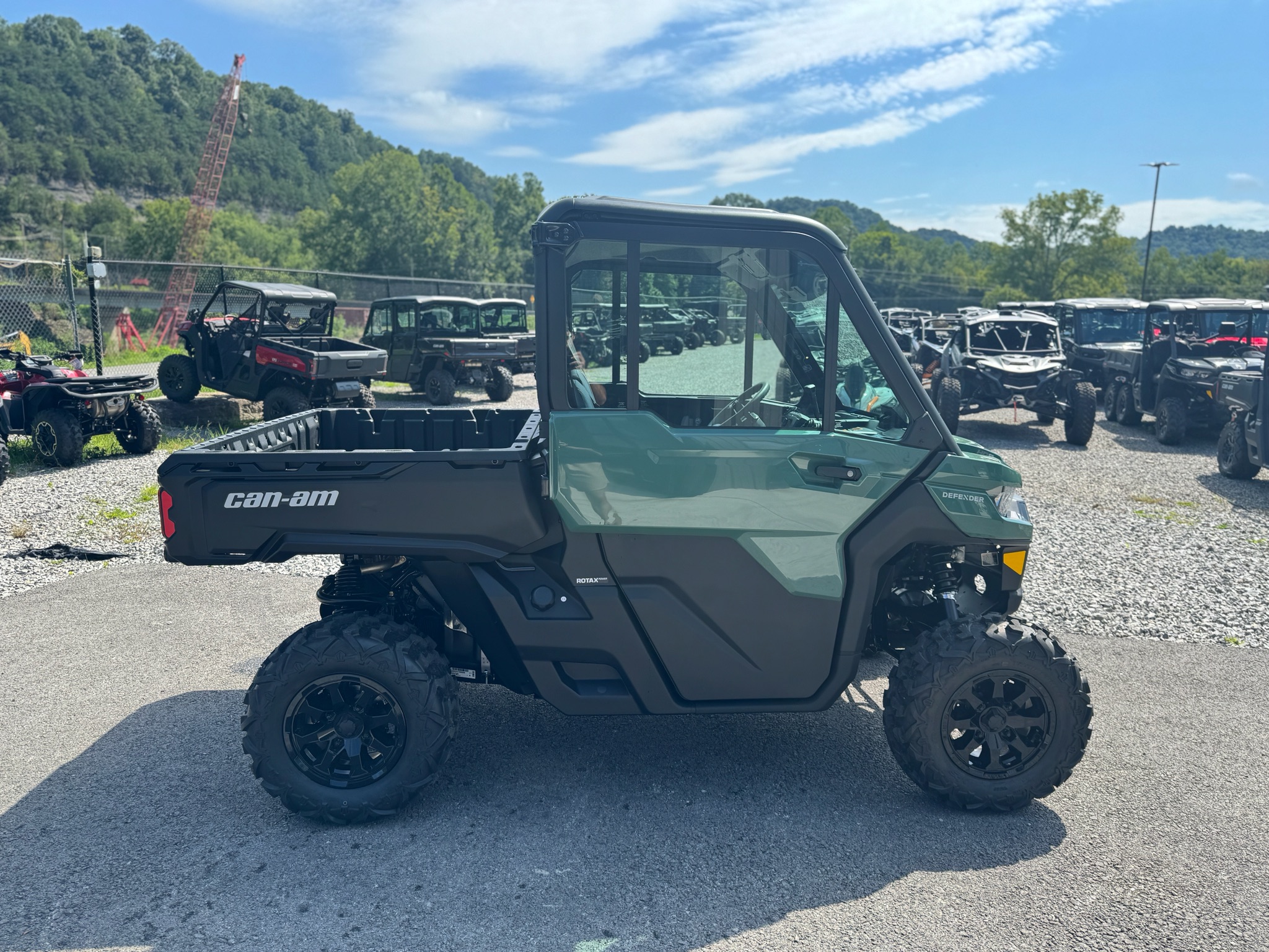 2026 Can-Am™ Defender DPS CAB 7
