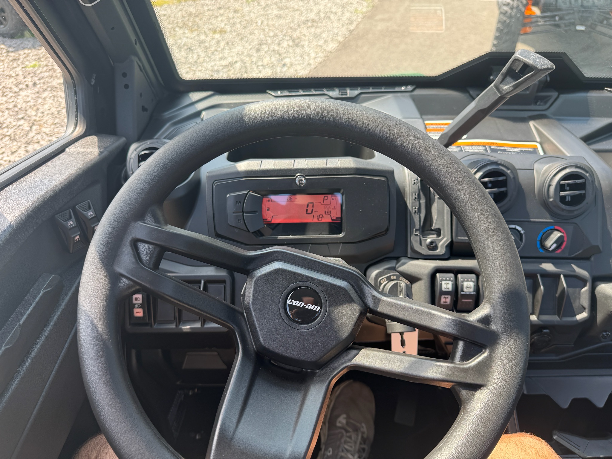 2026 Can-Am™ Defender DPS CAB 10