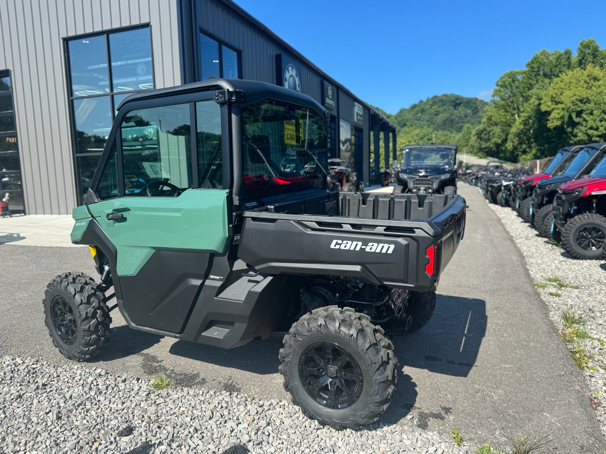 2026 Can-Am™ Defender DPS CAB HD10 3