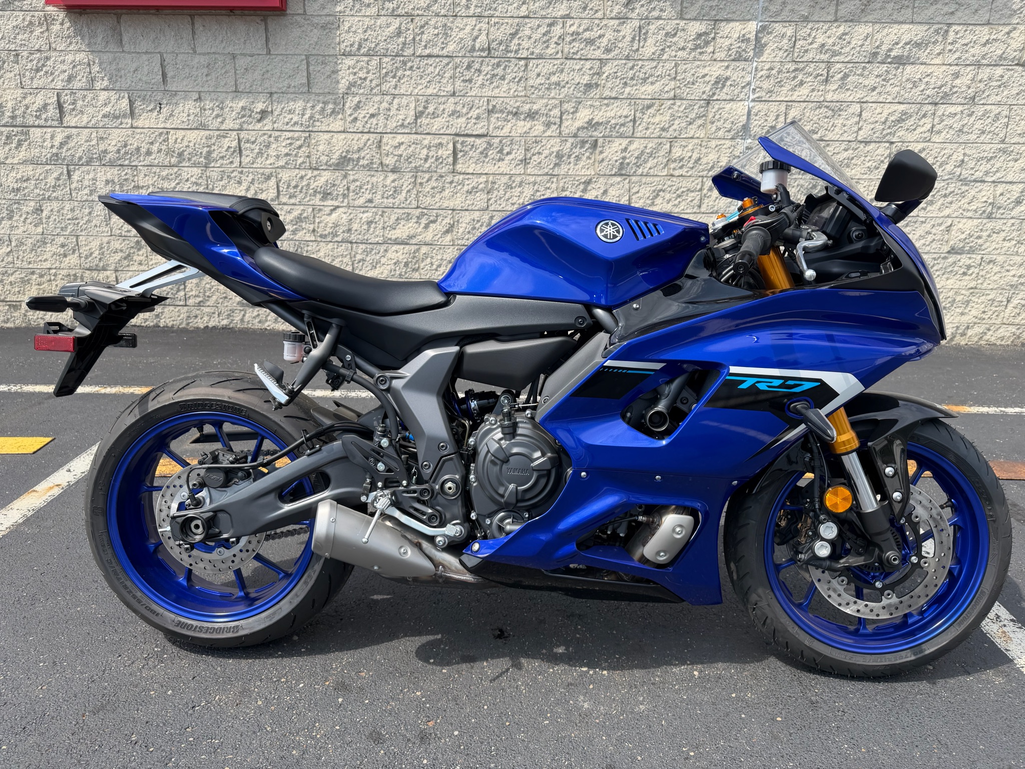 2025 YZF-R7