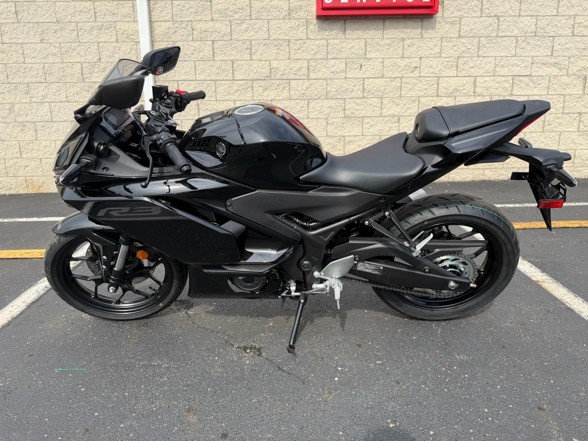 2026 Yamaha YZF-R3 10