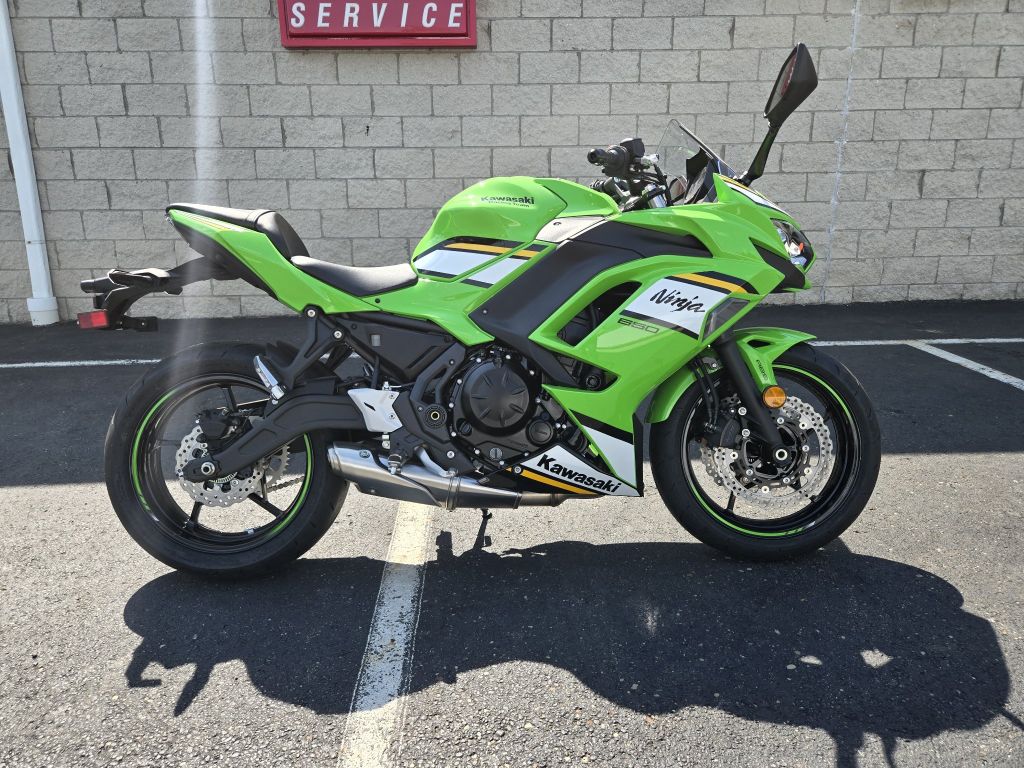 2025 Ninja® 650 KRT Edition ABS