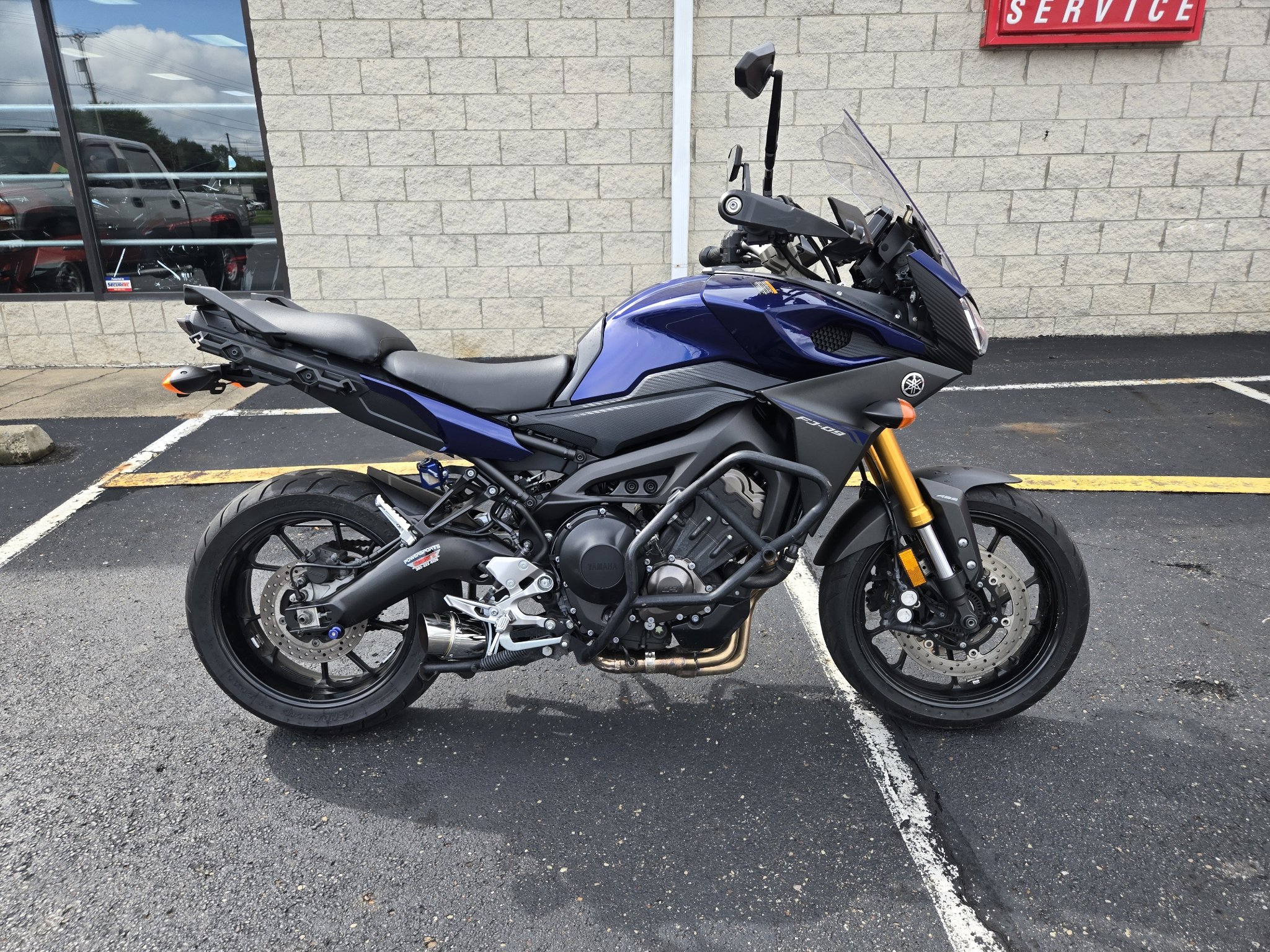 2017 FJ-09