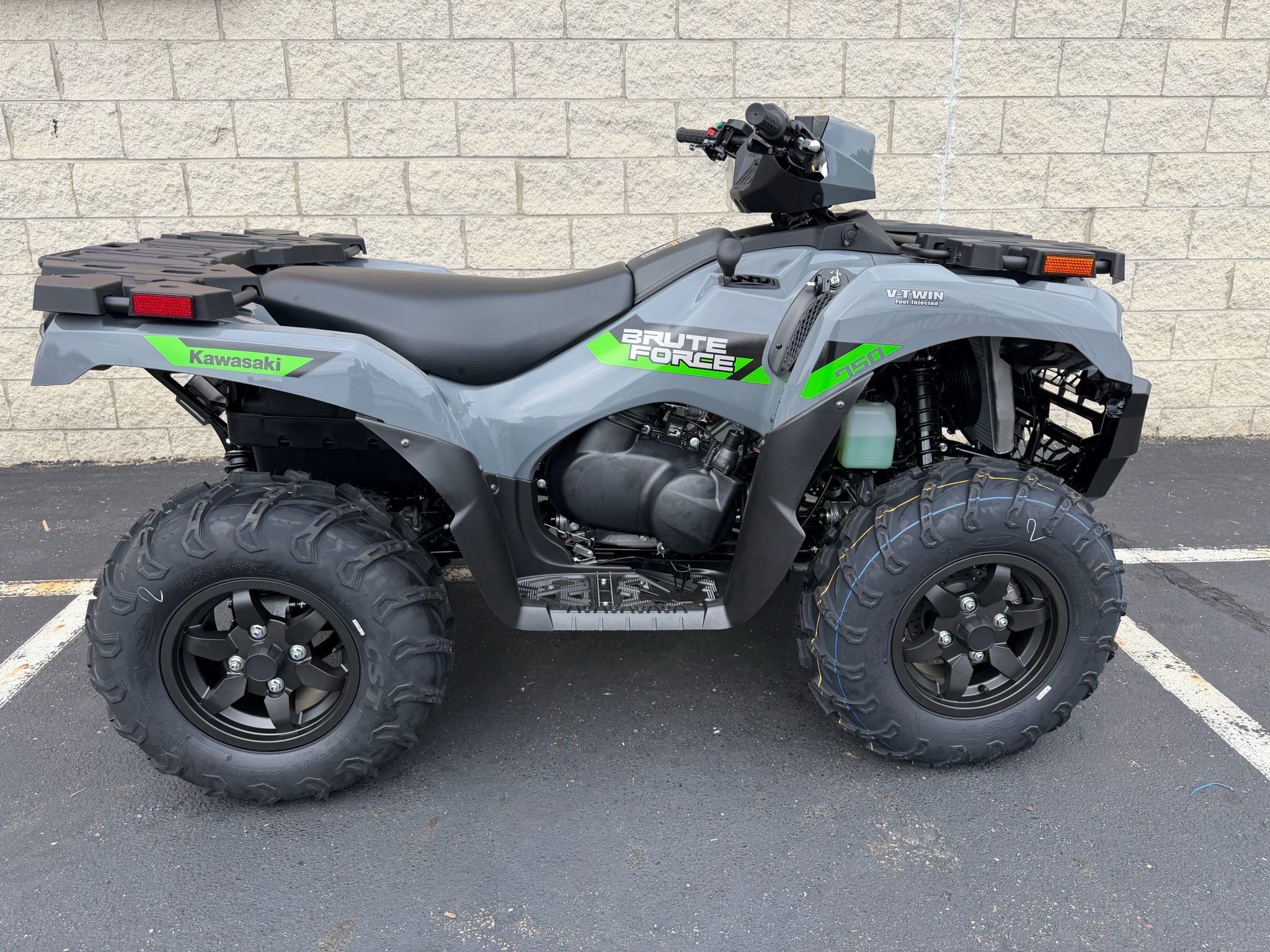2027 Brute Force® 750 EPS