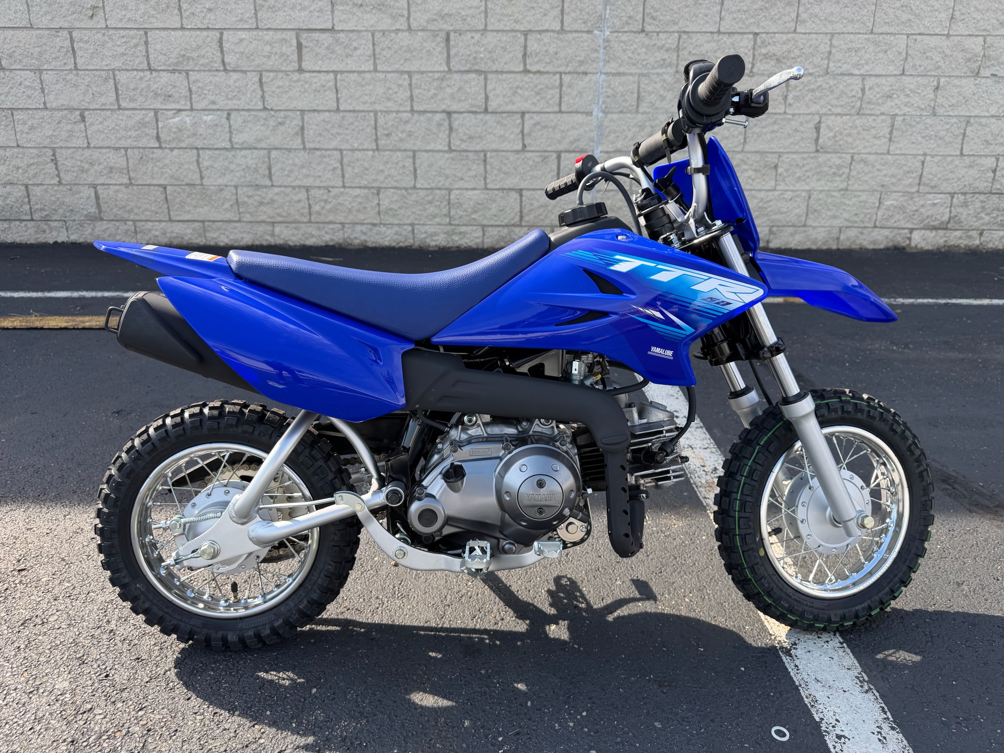 2027 TT-R50E