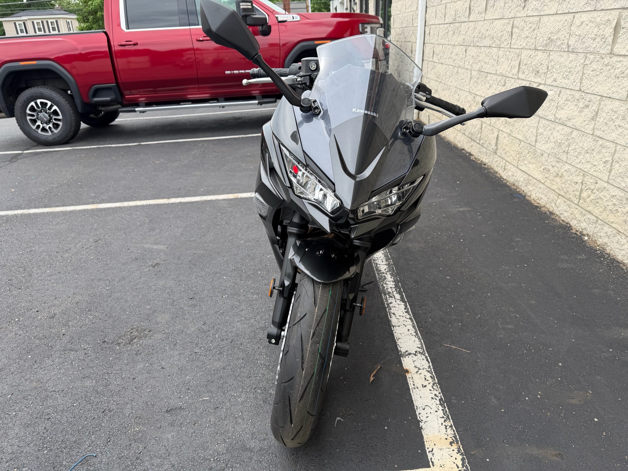 2026 Kawasaki Ninja® 650 9