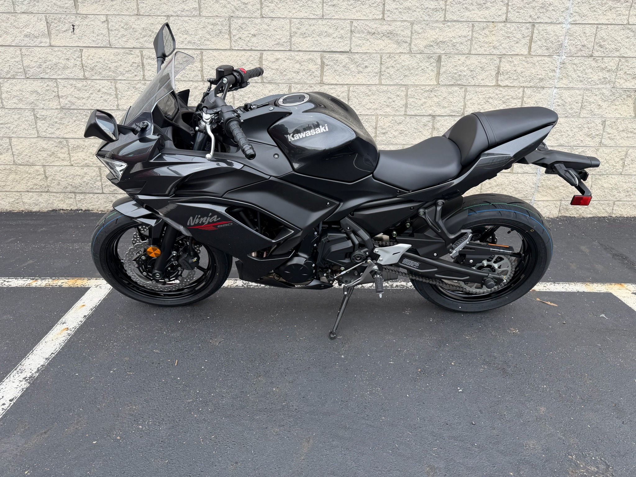 2026 Kawasaki Ninja® 650 4