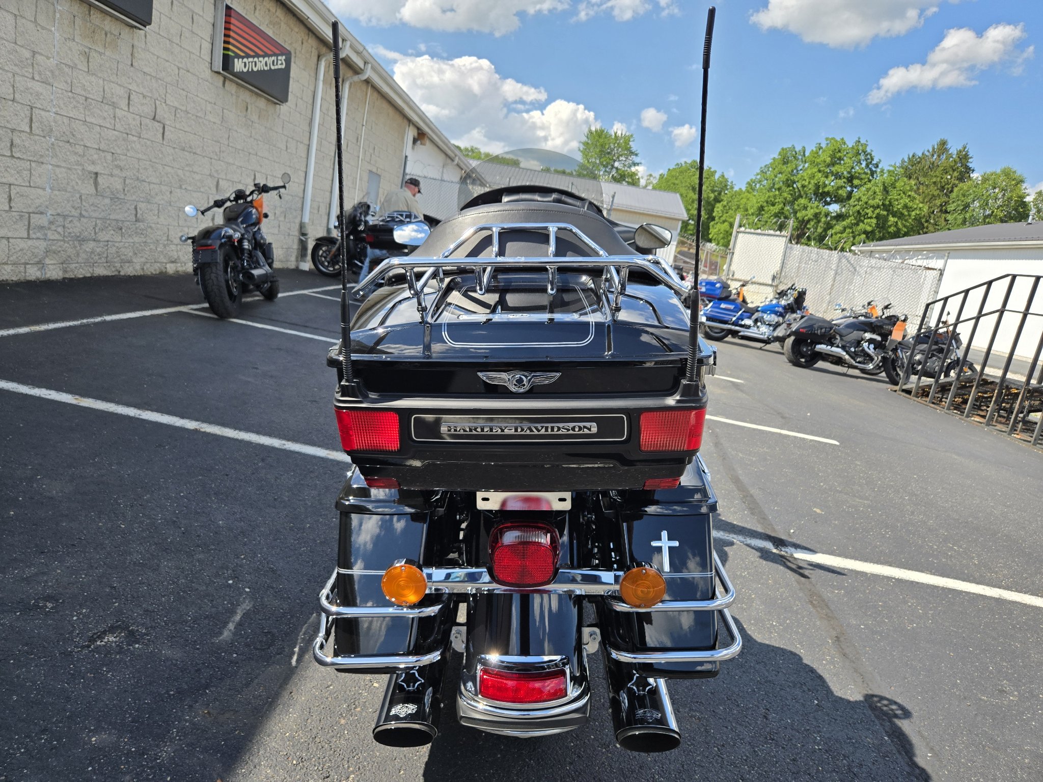 2010 Harley-Davidson Electra Glide® Classic 8