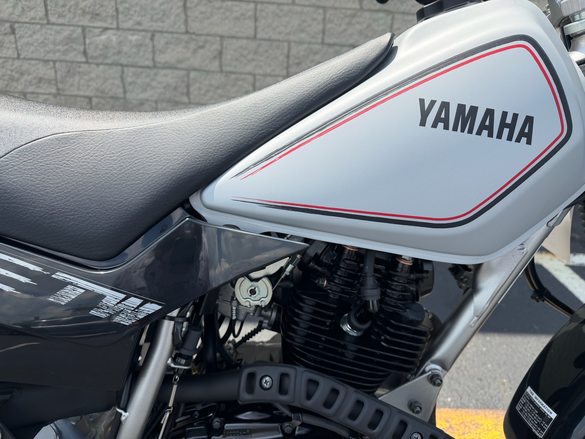 2027 Yamaha TW200 3