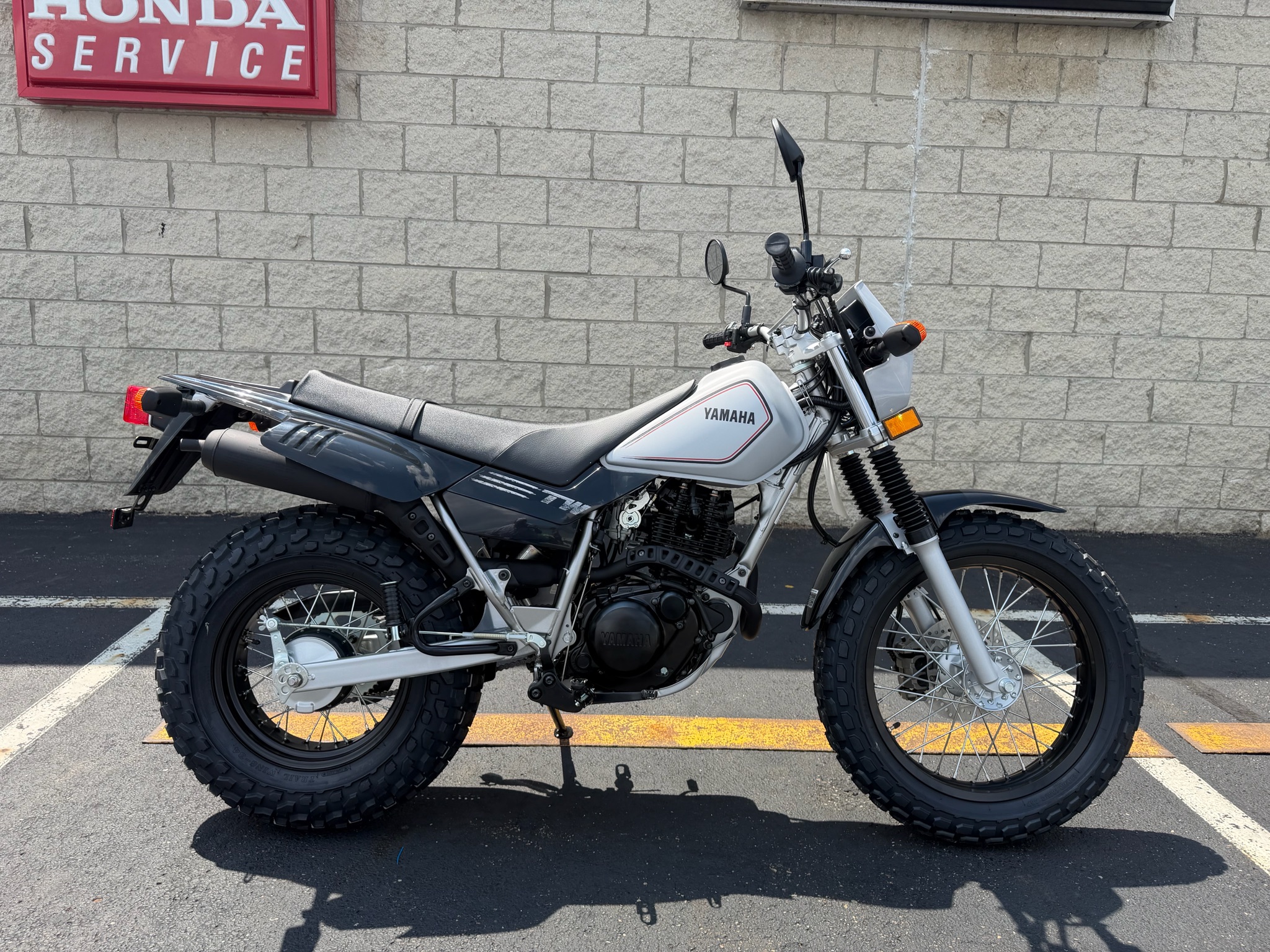 2027 Yamaha TW200 for sale 1209116