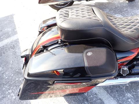 2017 Harley-Davidson CVO™ Street Glide® in Massillon, Ohio - Photo 7