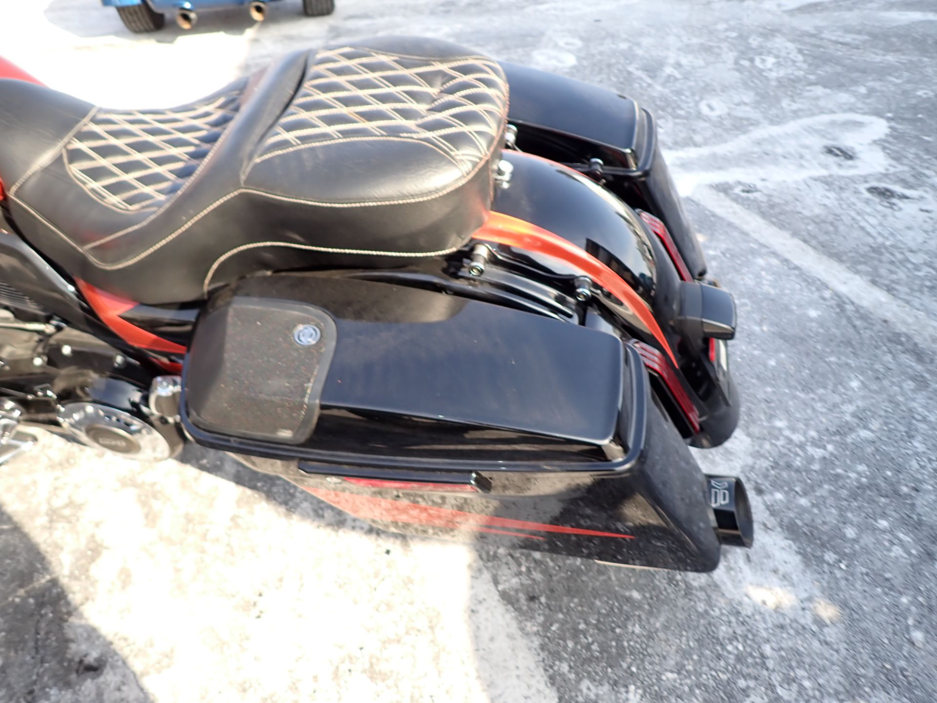 2017 Harley-Davidson CVO™ Street Glide® in Massillon, Ohio - Photo 19