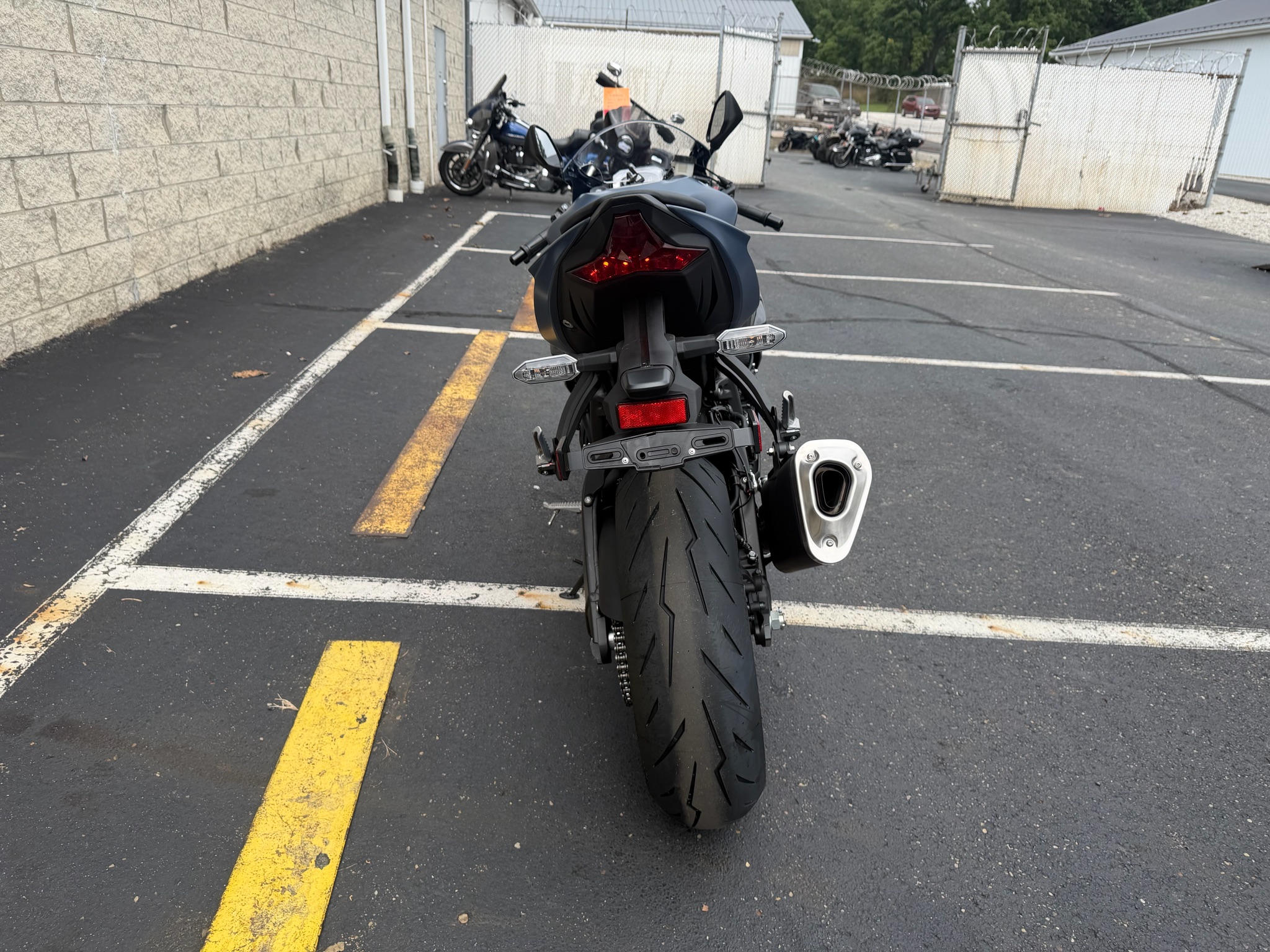 2027 Kawasaki Ninja® ZX-6R ABS 4