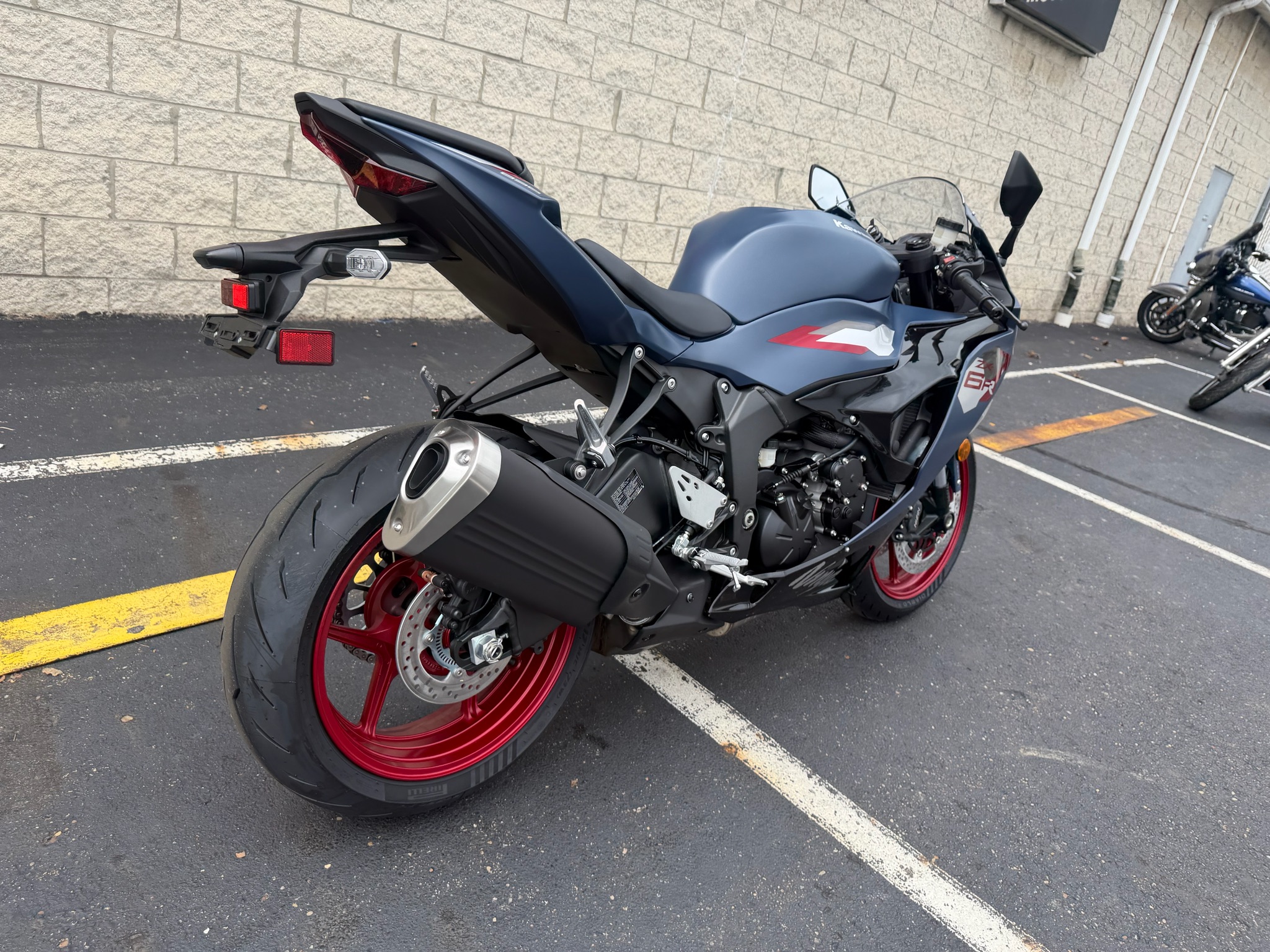 2027 Kawasaki Ninja® ZX-6R ABS 6