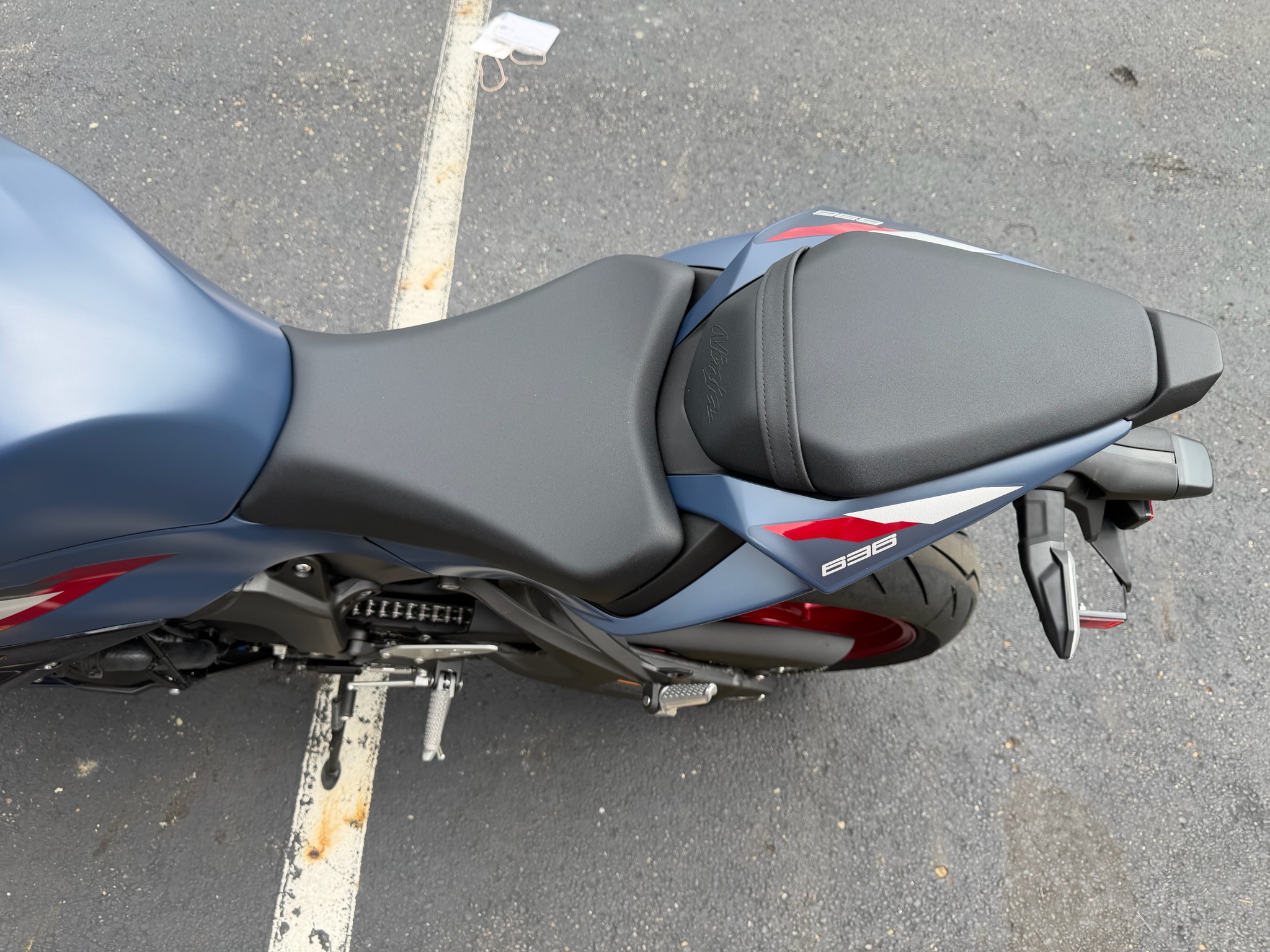 2027 Kawasaki Ninja® ZX-6R ABS 7