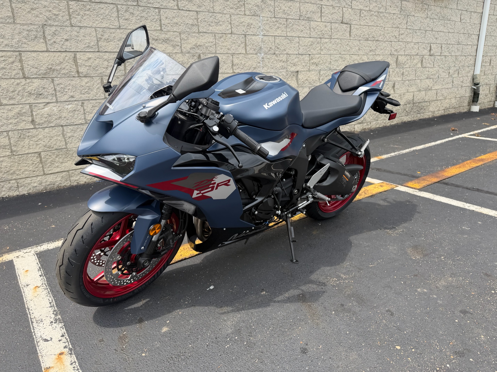 2027 Kawasaki Ninja® ZX-6R ABS 11