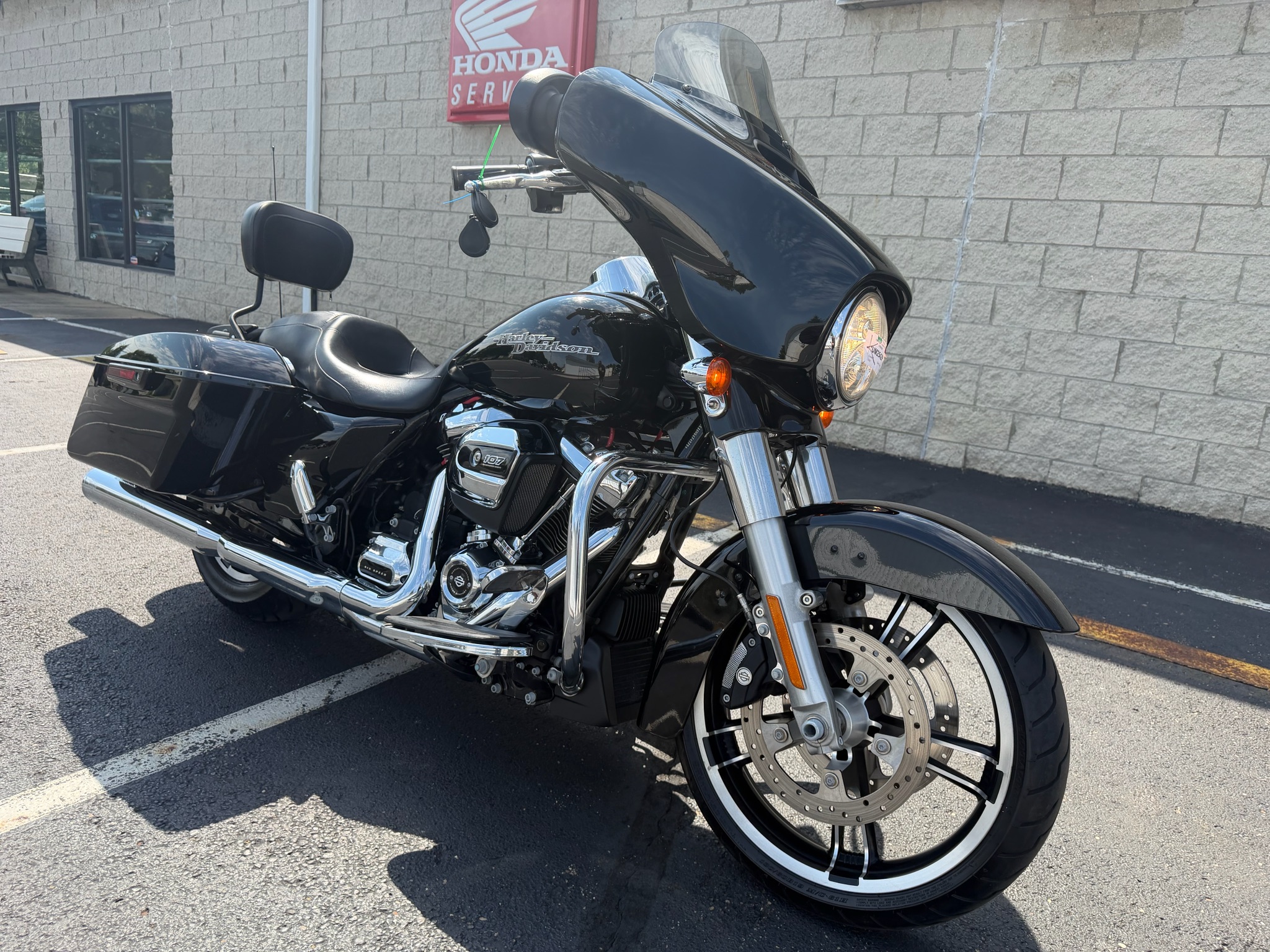 2017 Harley-Davidson Street Glide® Special 4