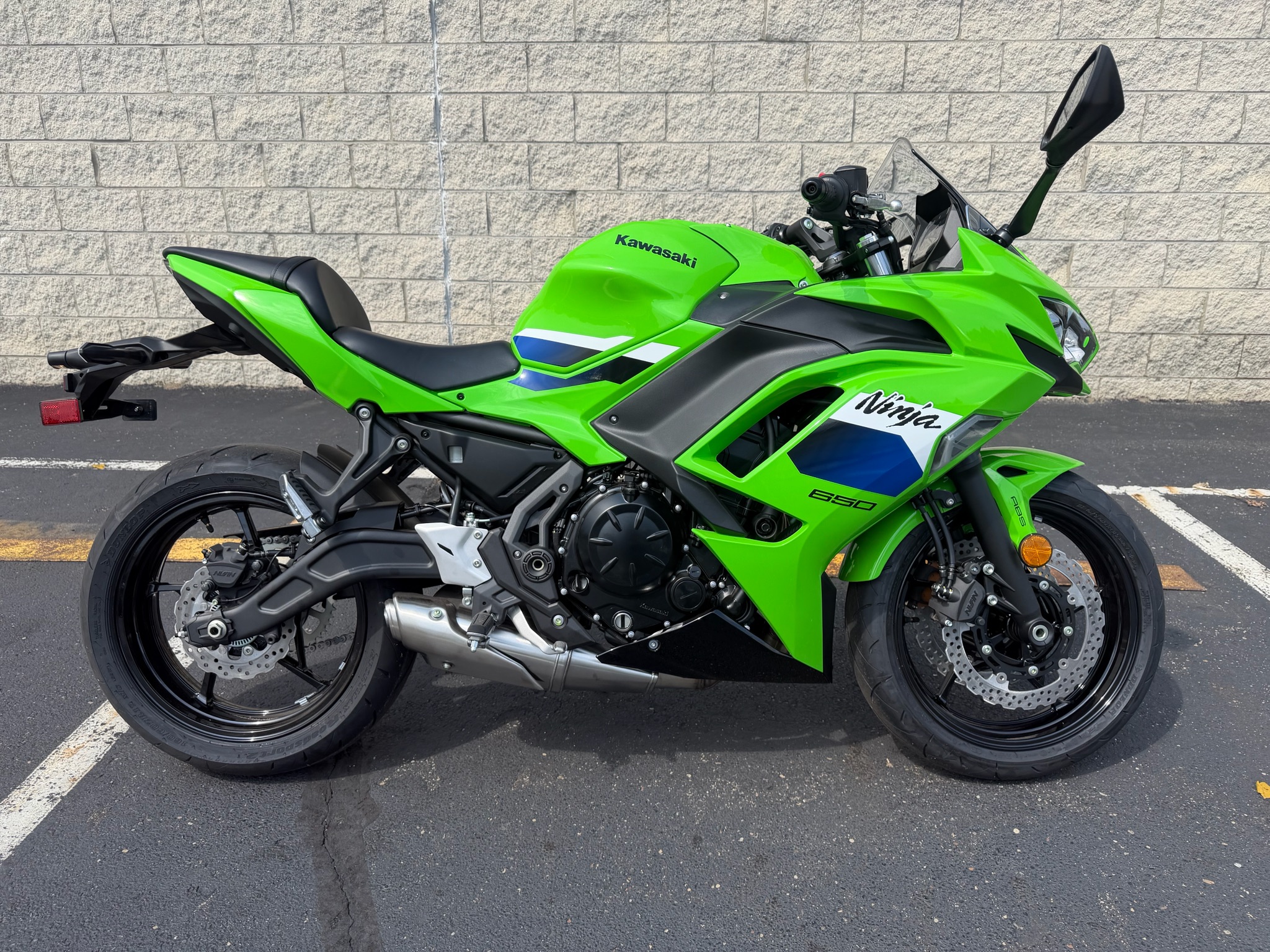 2026 Ninja® 650 ABS