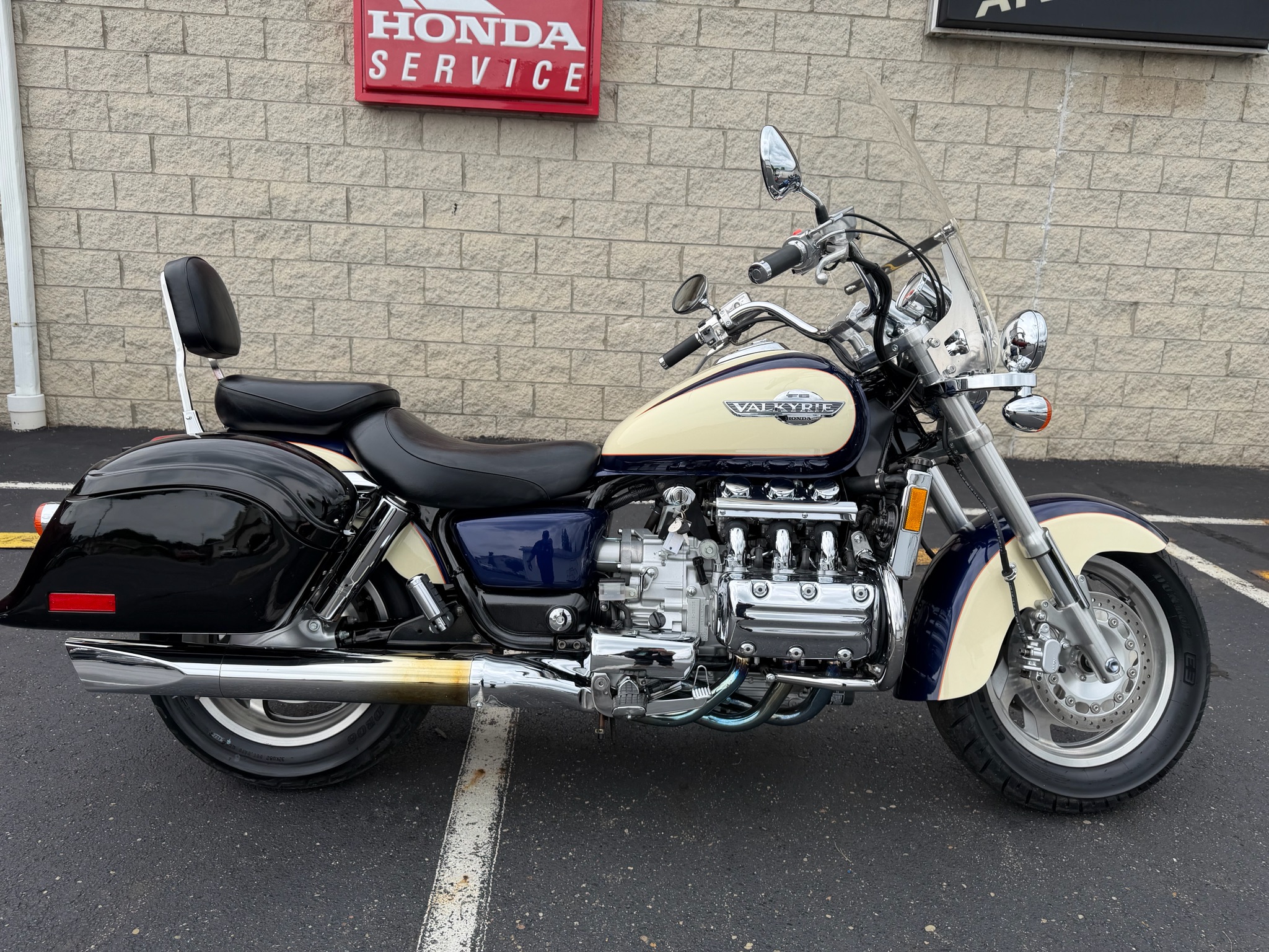 1998 VALKYRIE