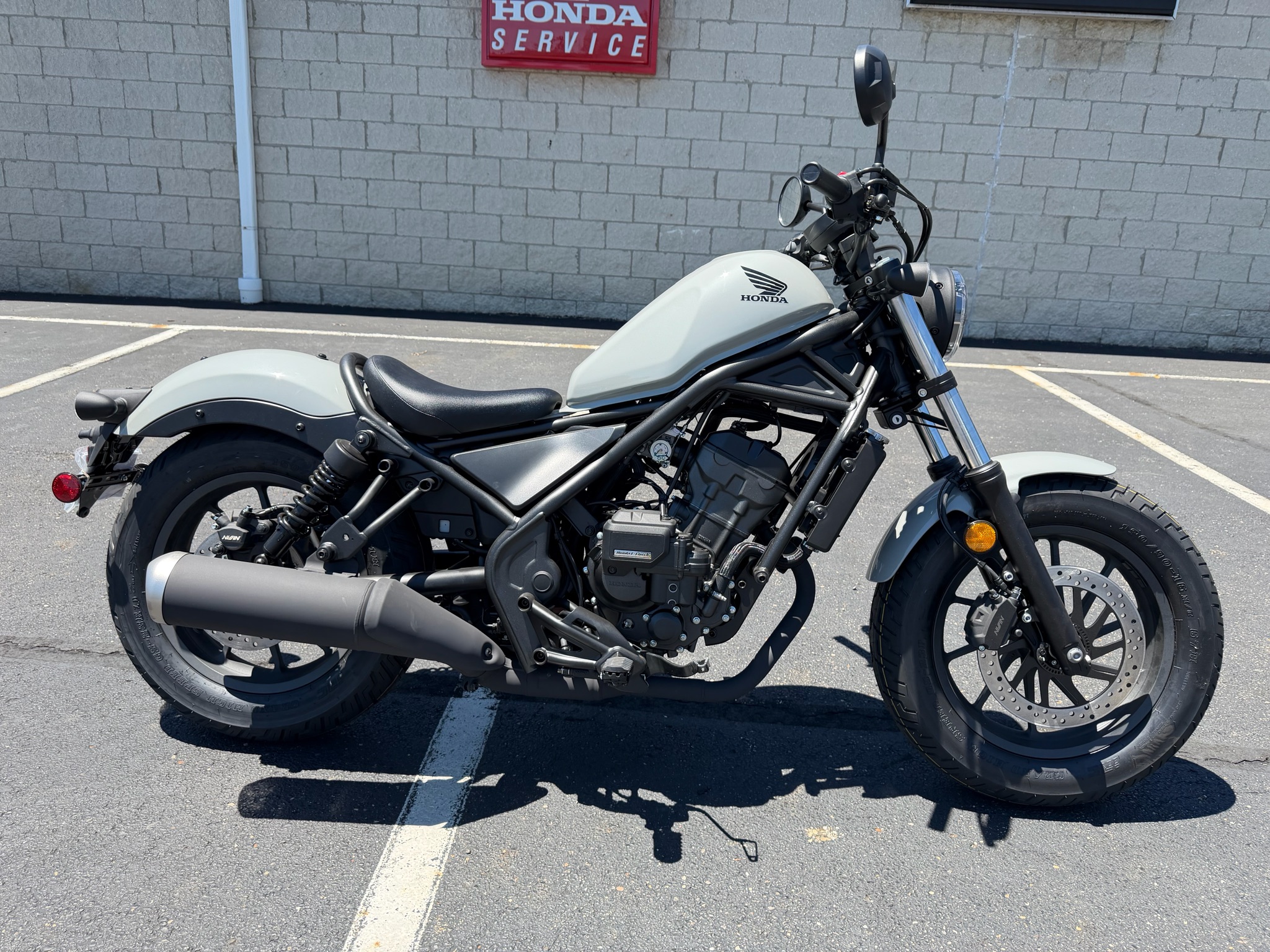2026 Rebel 300 E-Clutch