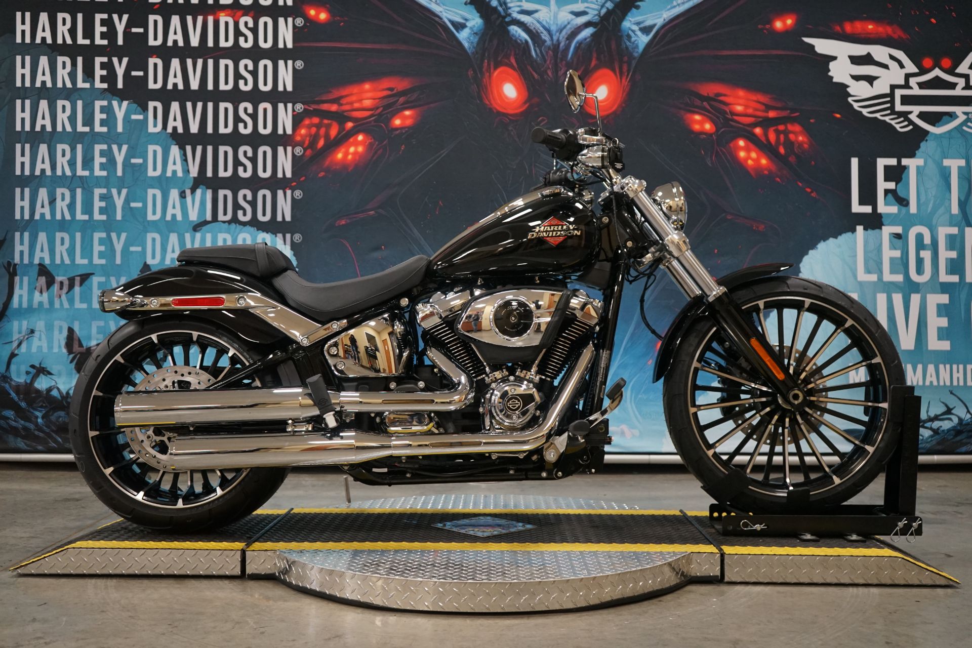 WC1007 HARLEYDAVIDSON バイク New 2025 Harley-Davidson Street Glide® Motorcycle - Specs, Price