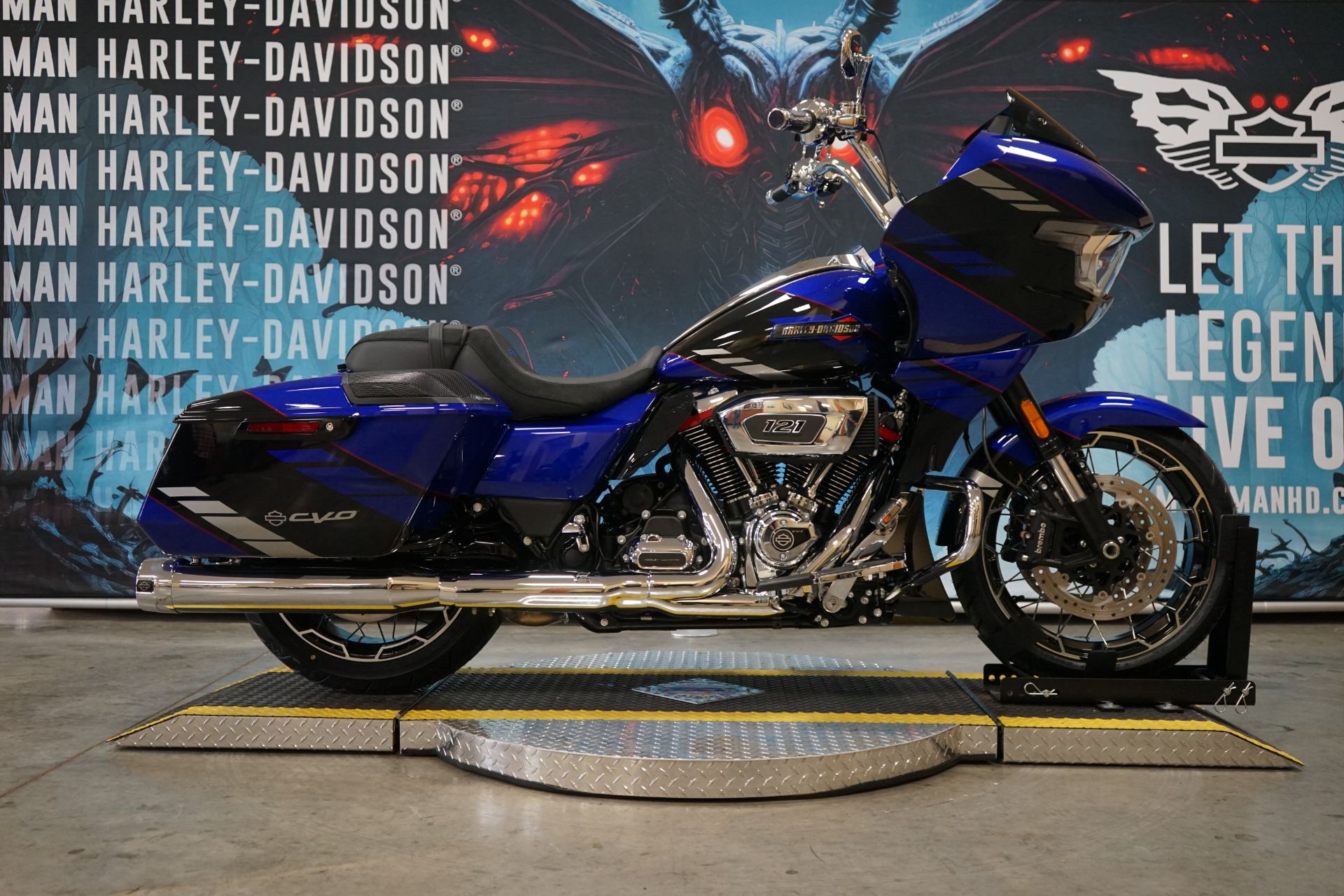 New 2025 Harley-Davidson CVO™ Road Glide® Blue Streak