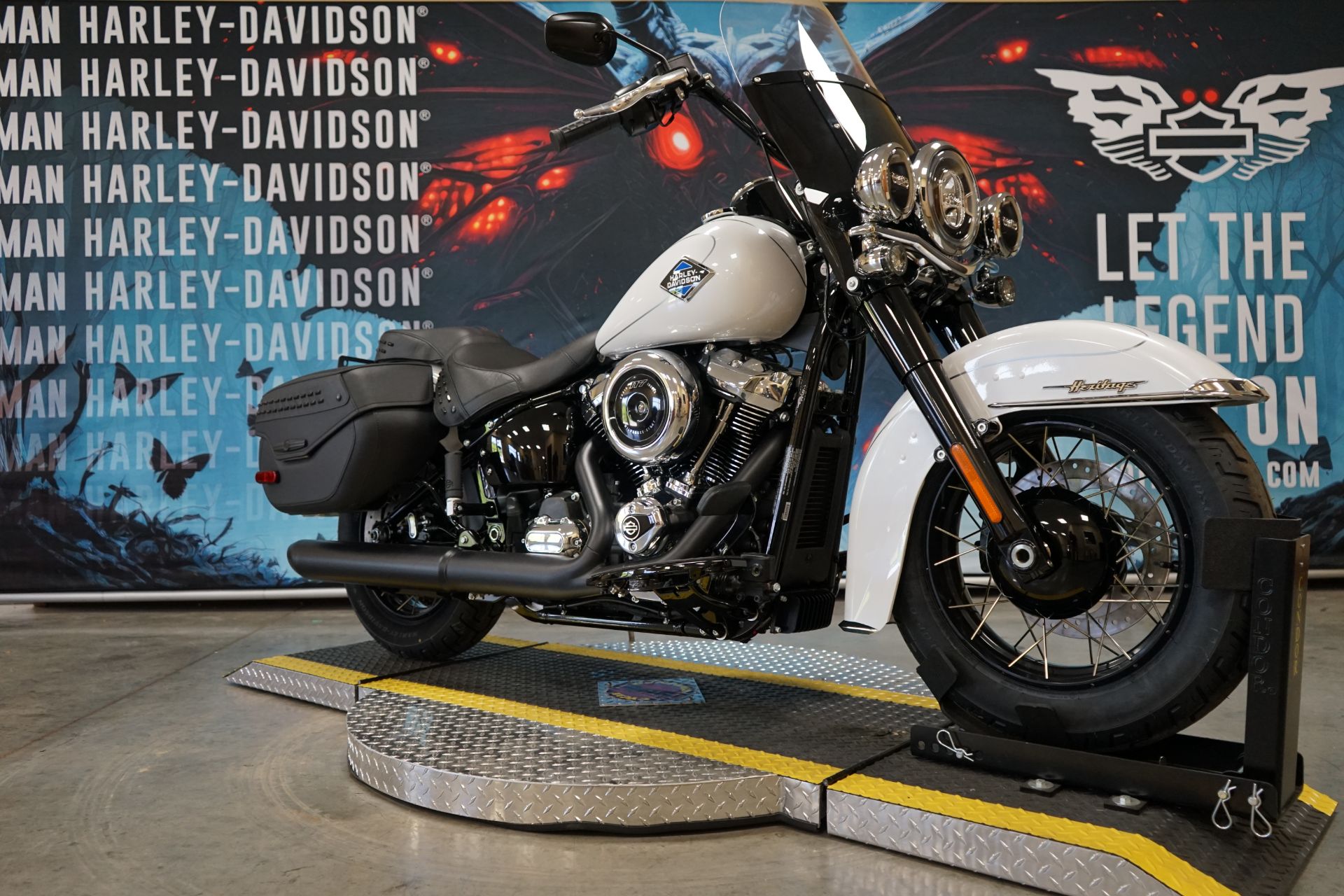 New 2025 Harley-Davidson Heritage Classic White Onyx Pearl with