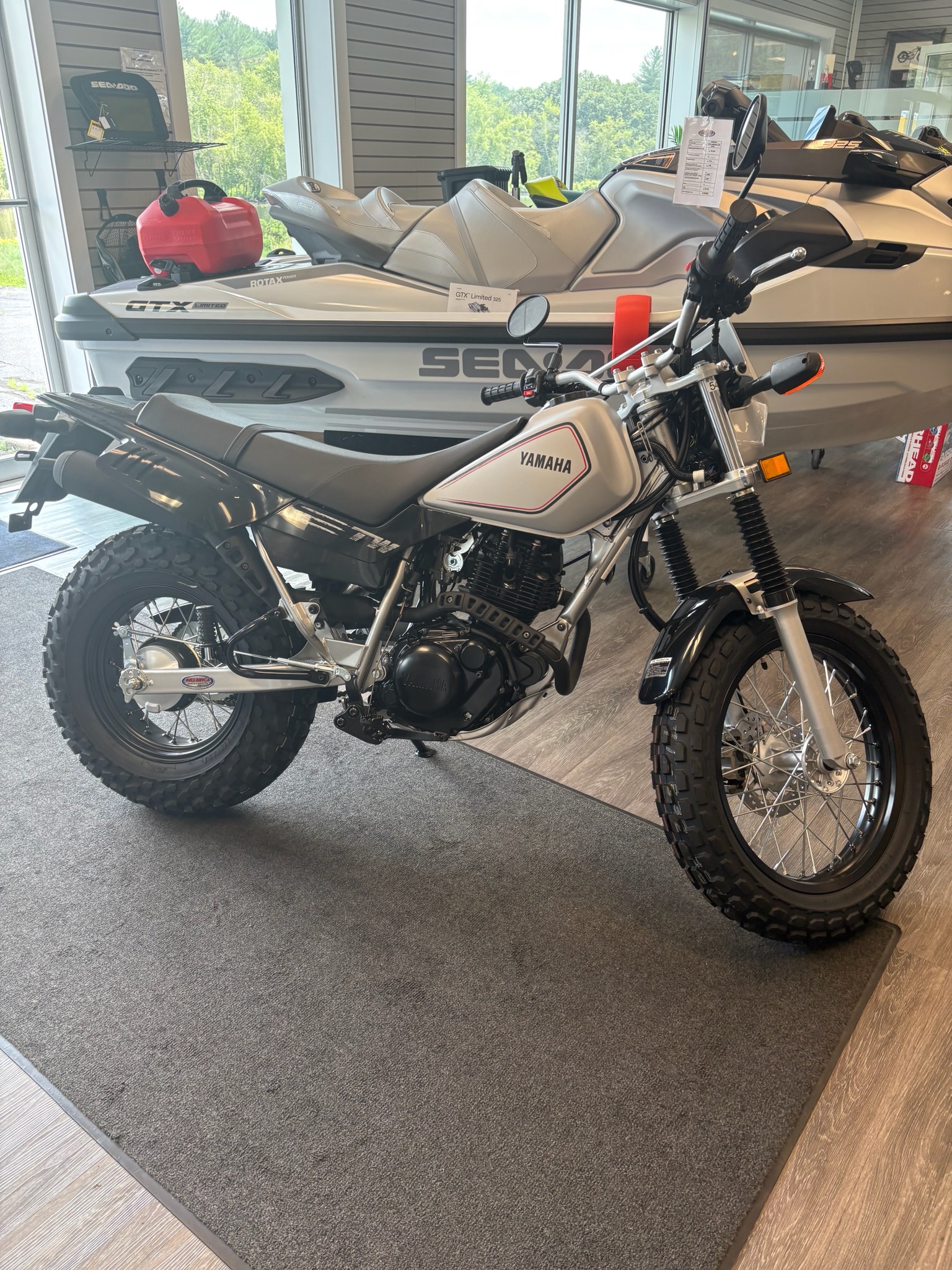 2027 Yamaha TW200 1