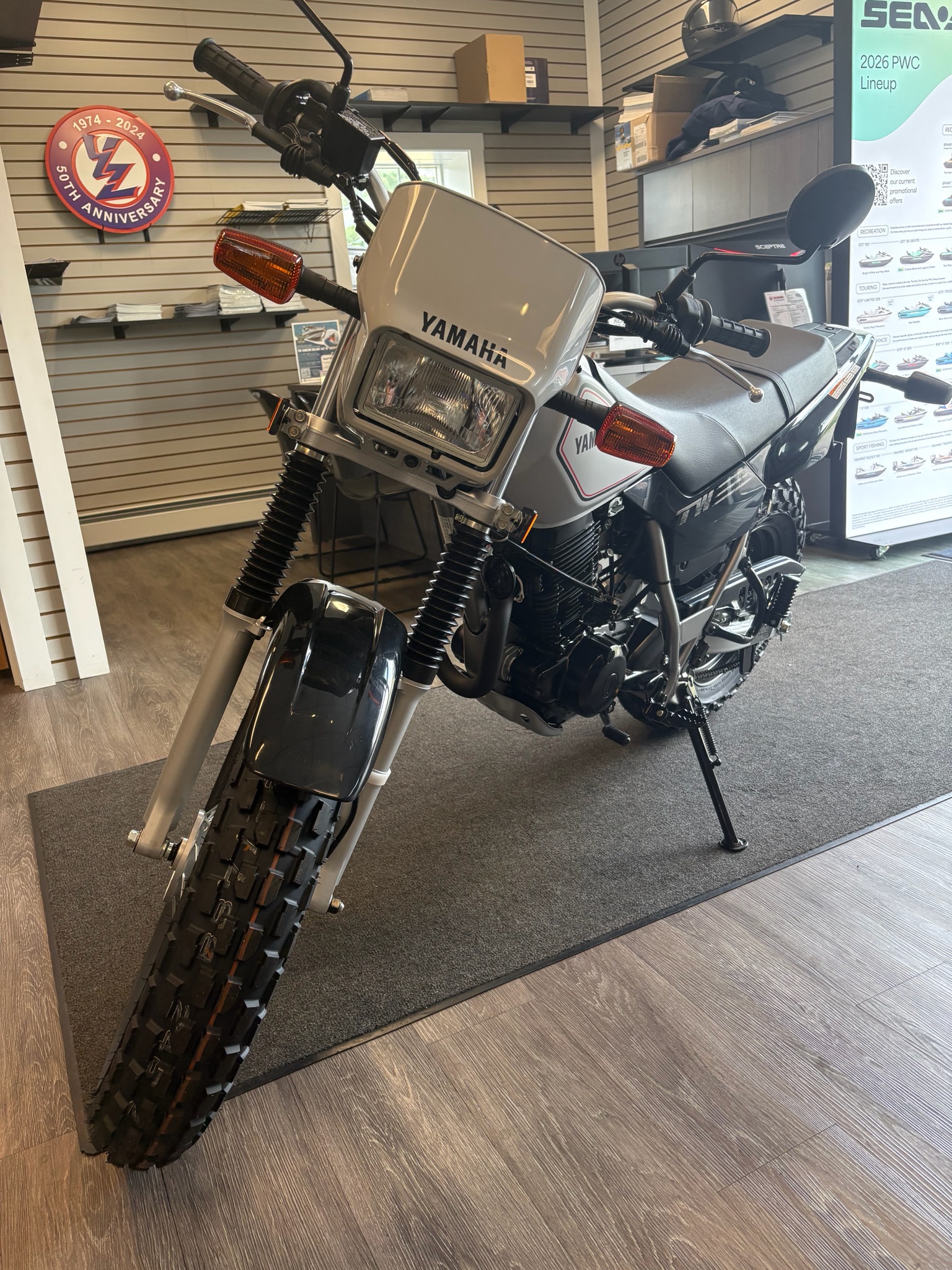 2027 Yamaha TW200 3