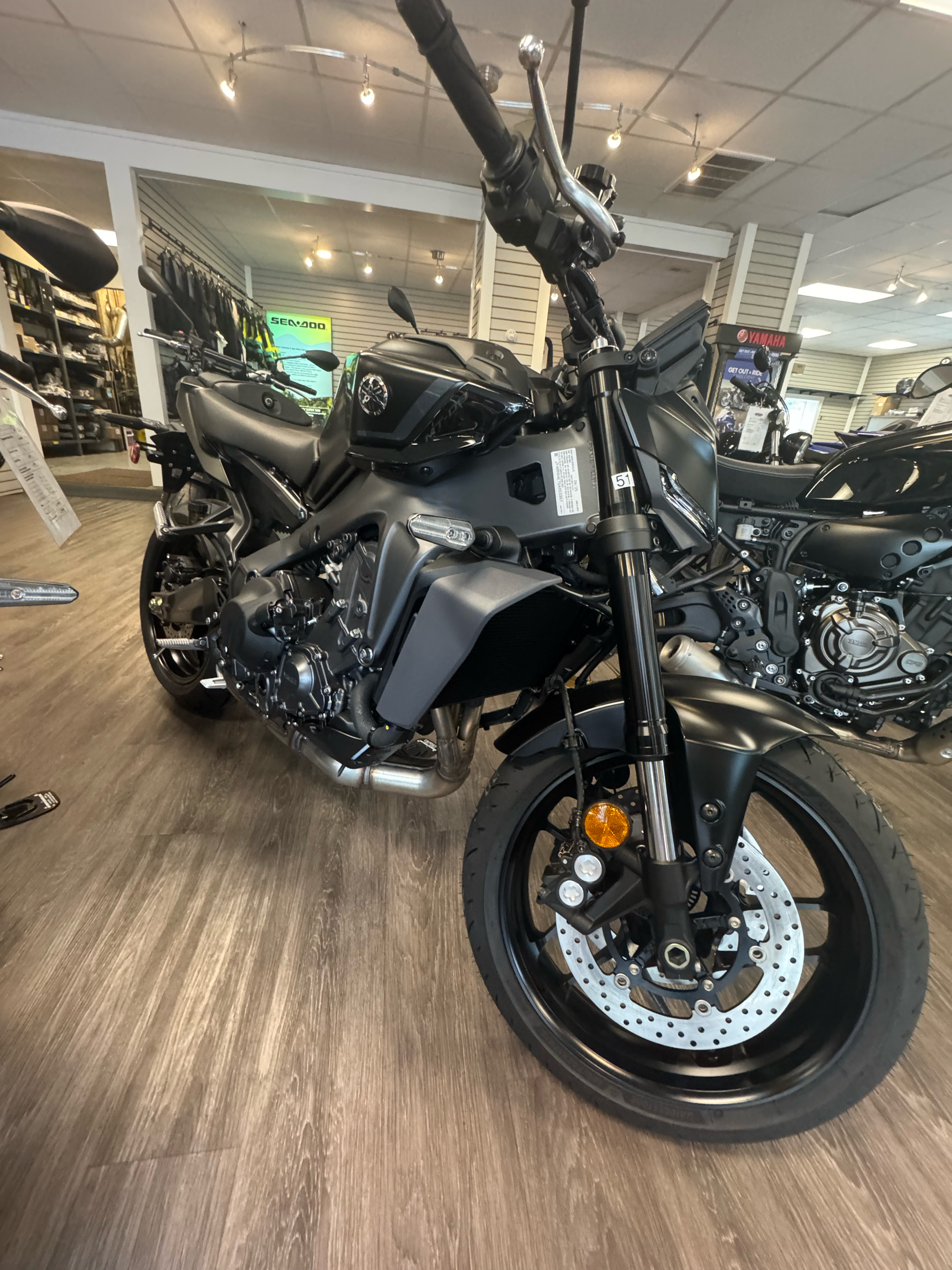 バイク MT09 Crouching Tiger: Yamaha MT-09 / FZ-09 Buyer's Guide