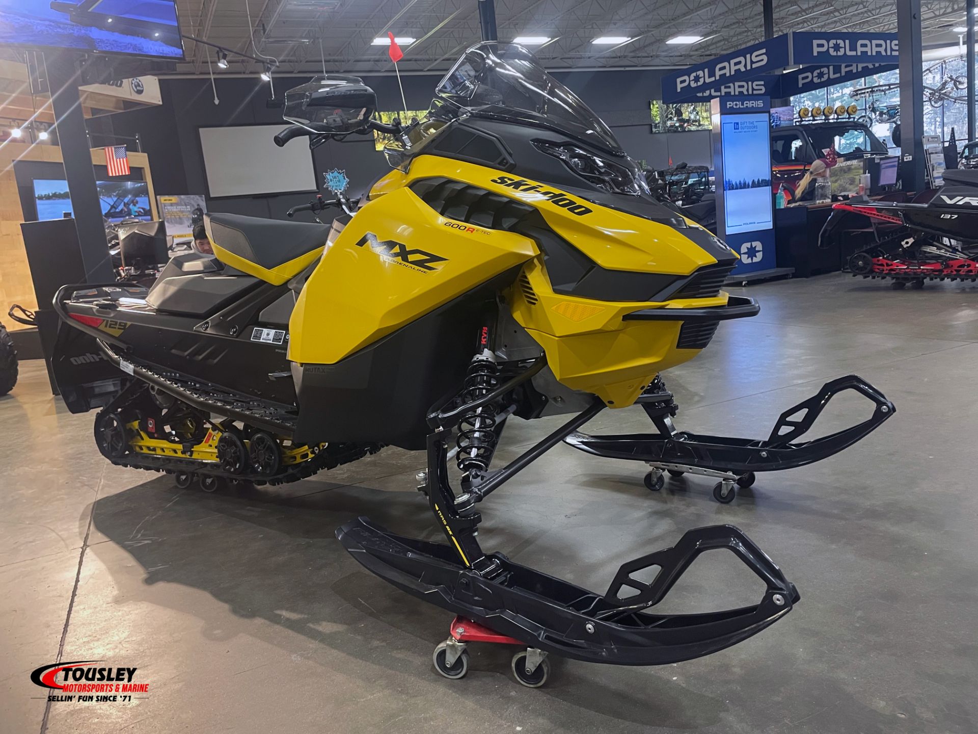 2025 Ski-Doo MXZ Adrenaline 129 600R E-TEC ES Ripsaw 1.25 4