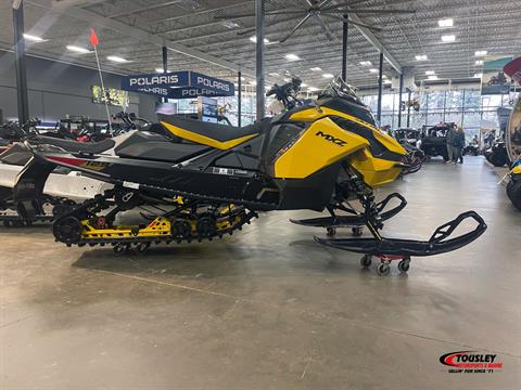 2025 Ski-Doo MXZ Adrenaline 129 600R E-TEC ES Ripsaw 1.25