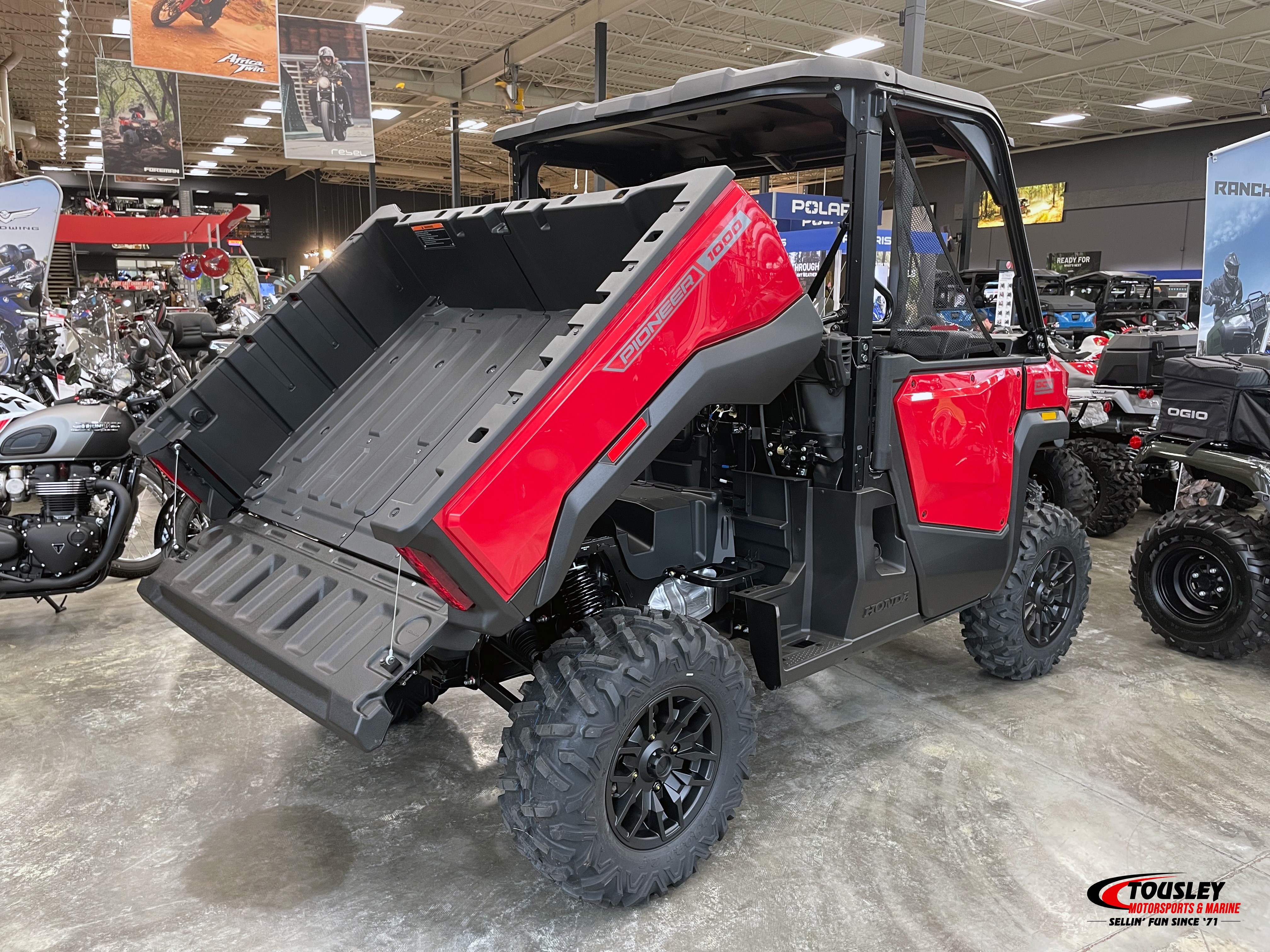 2026 Honda Pioneer 1000 Deluxe 3
