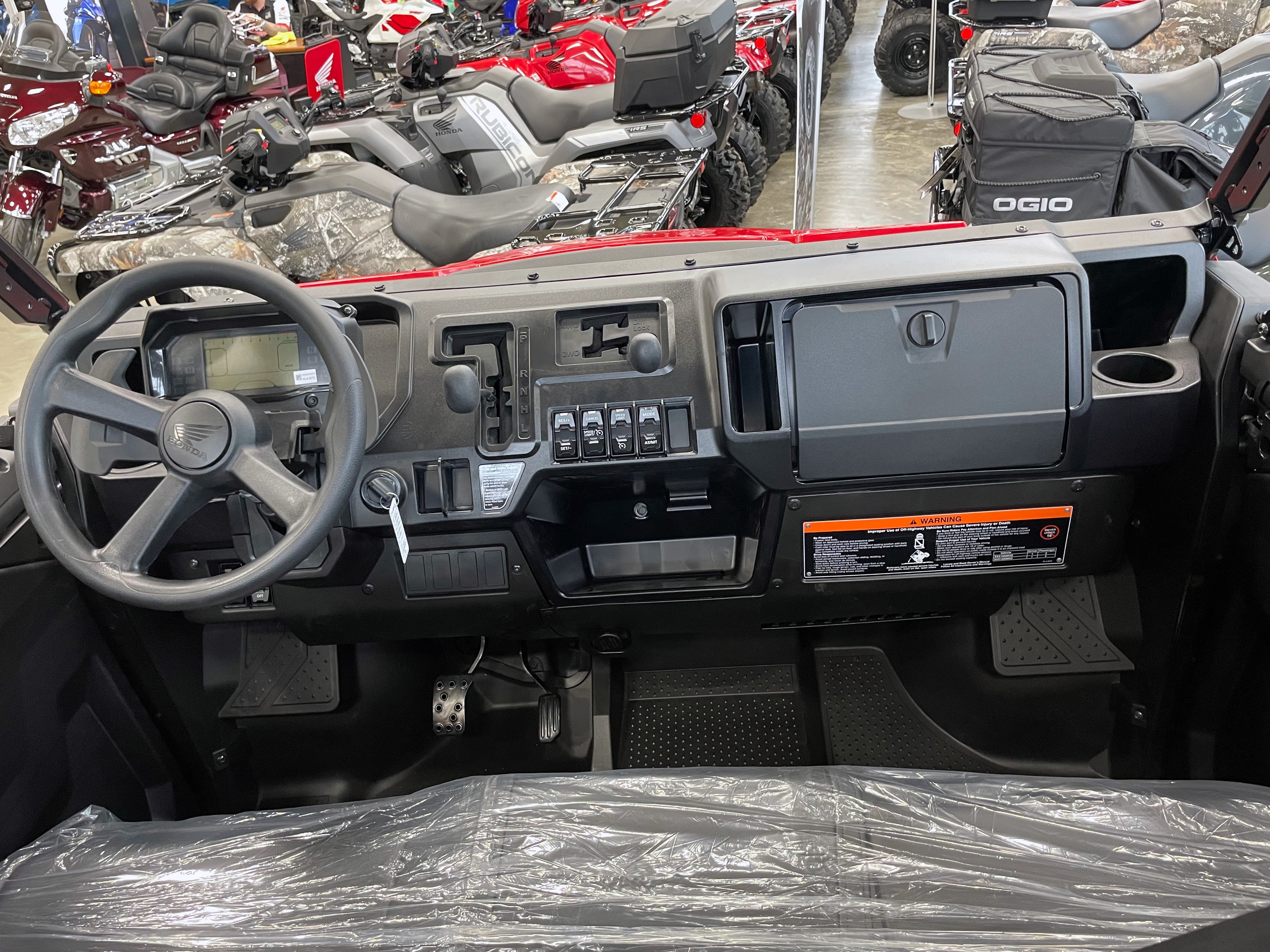 2026 Honda Pioneer 1000 Deluxe 4