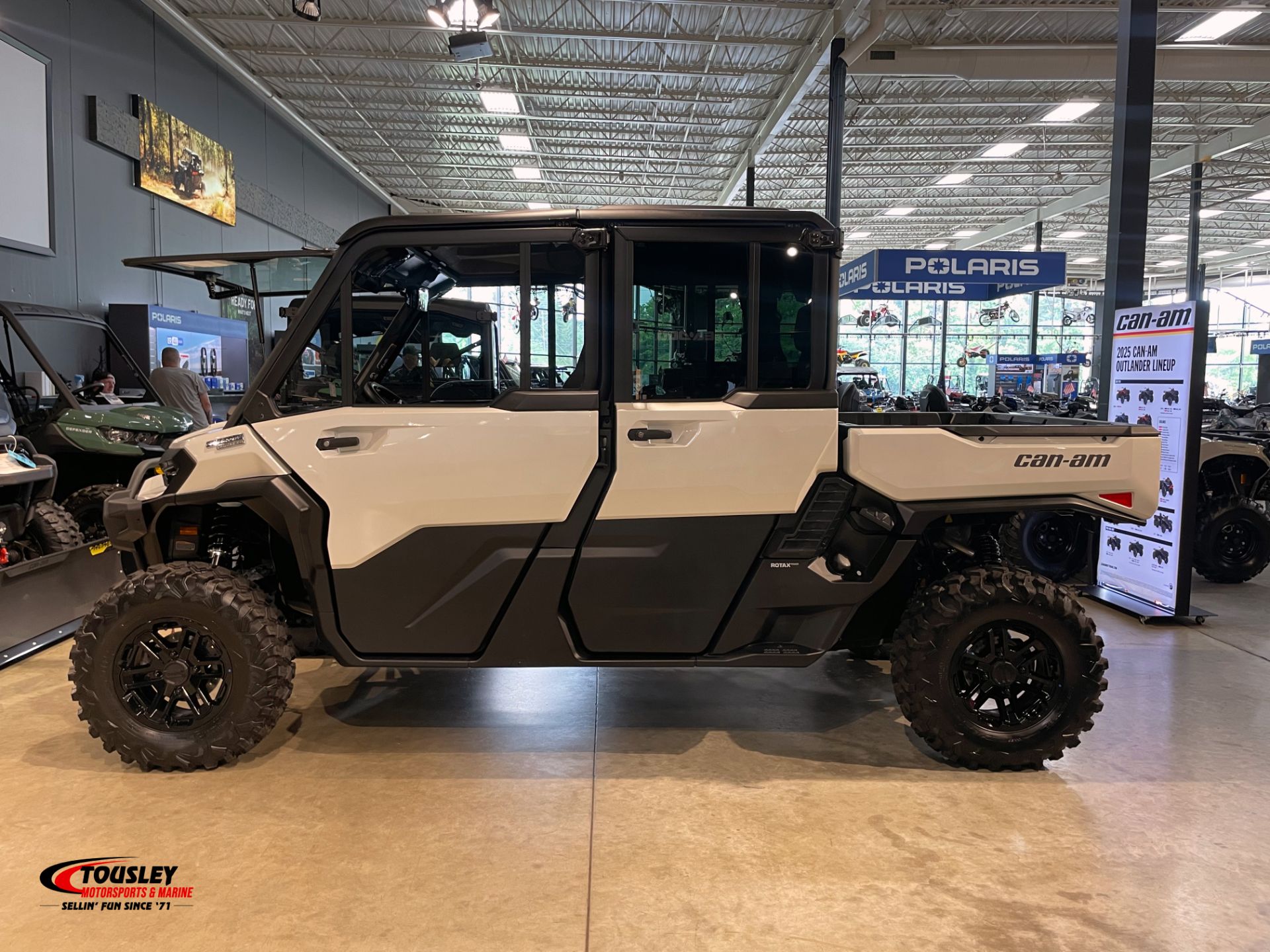 2026 Can-Am™ Defender MAX Limited HD11 1