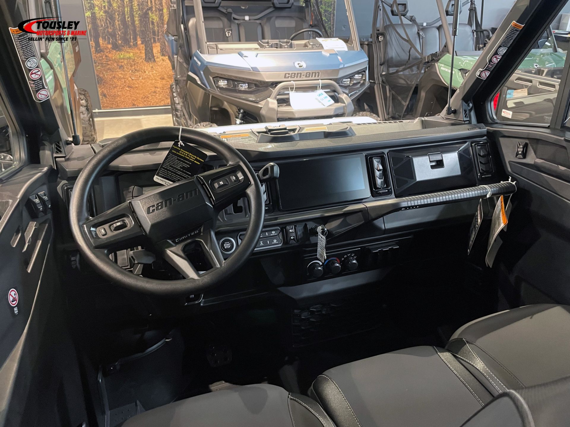 2026 Can-Am™ Defender MAX Limited HD11 5